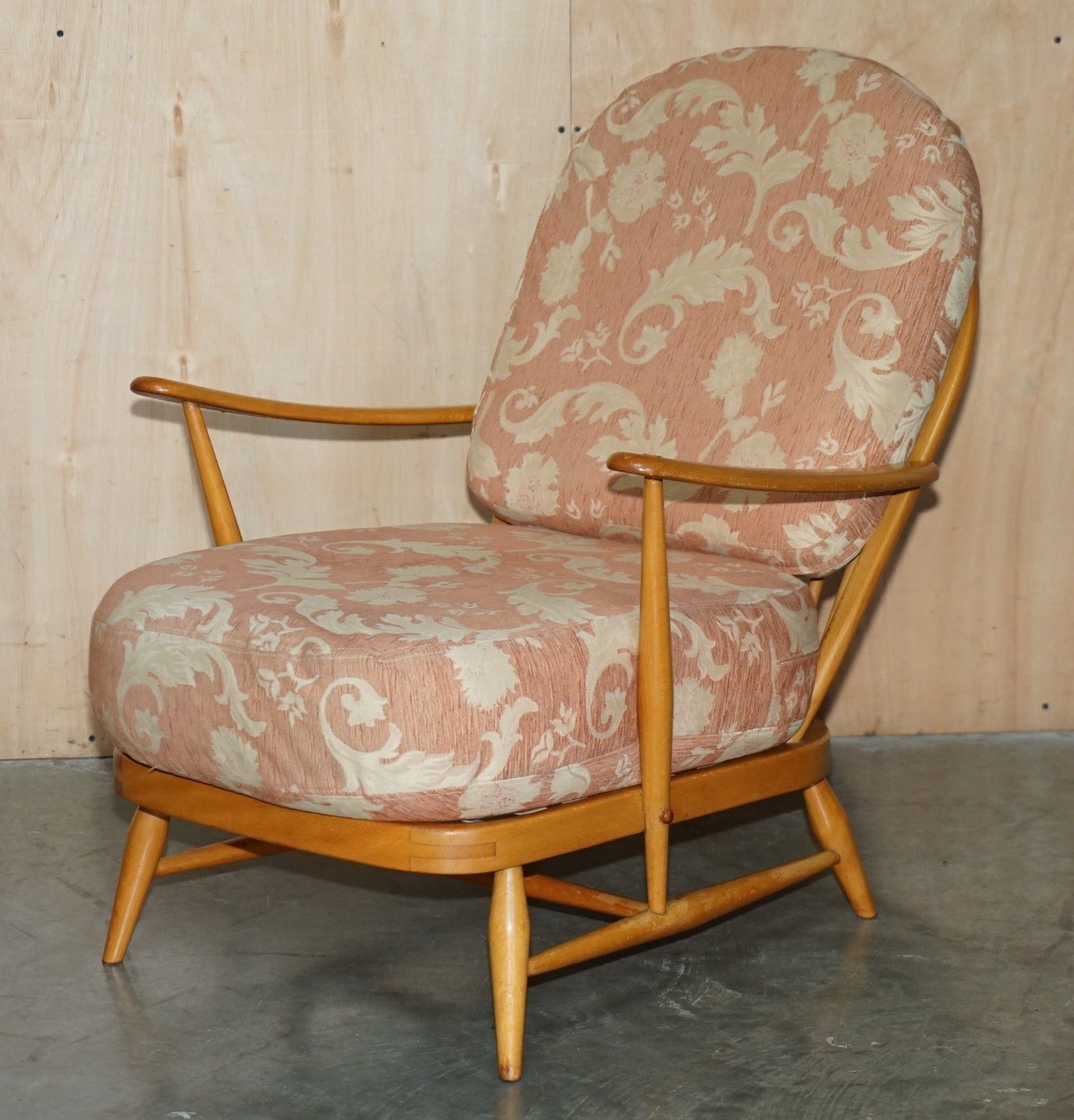 Pair Of Sublime Condition Ercol Windsor 203 Blonde Wood Armchairs Part Of Suite photo furniture