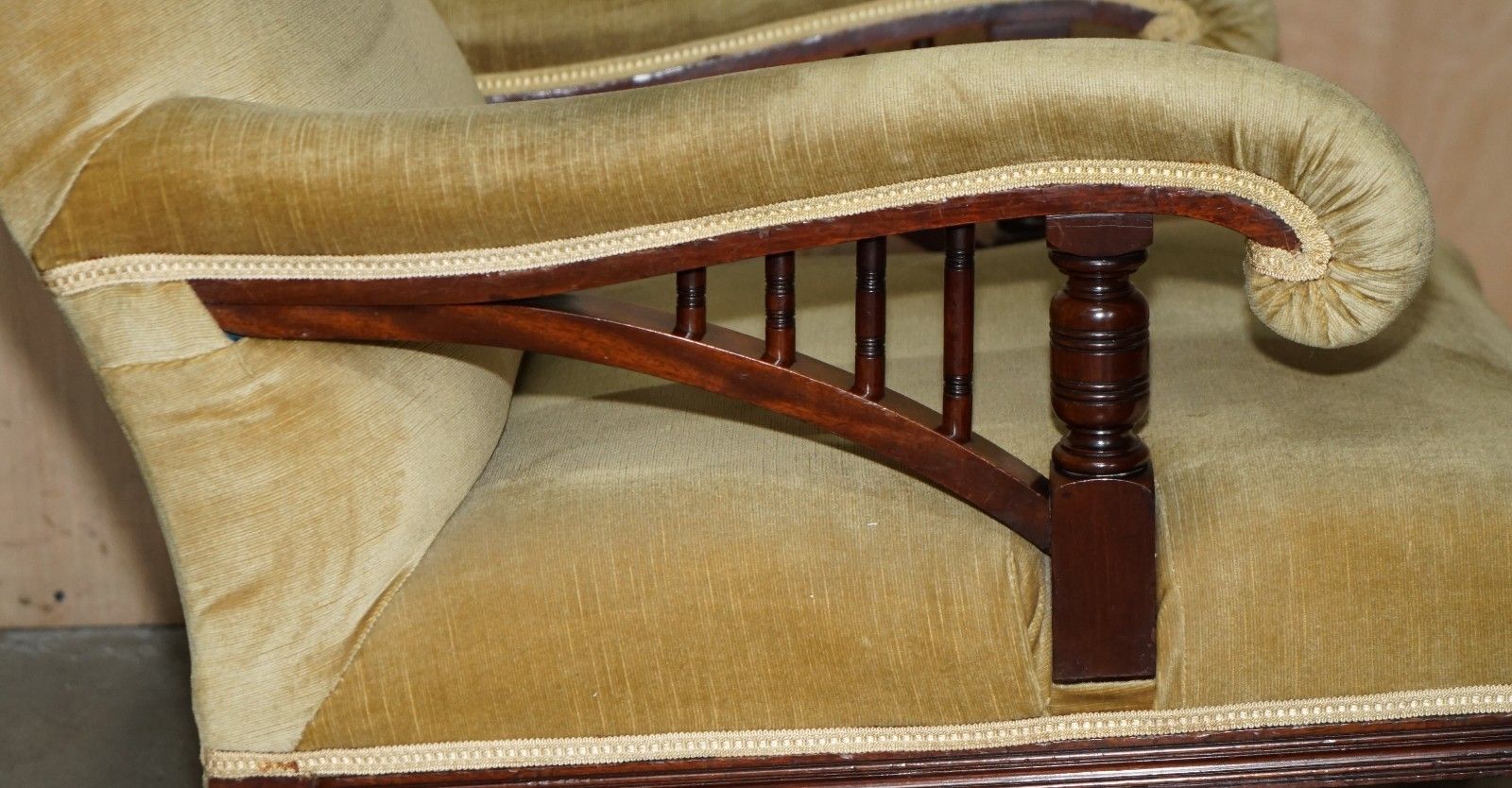 photo vinterior Howard & Son's Attributed Antique Victorian Open Library Armchair Stamped Legs
