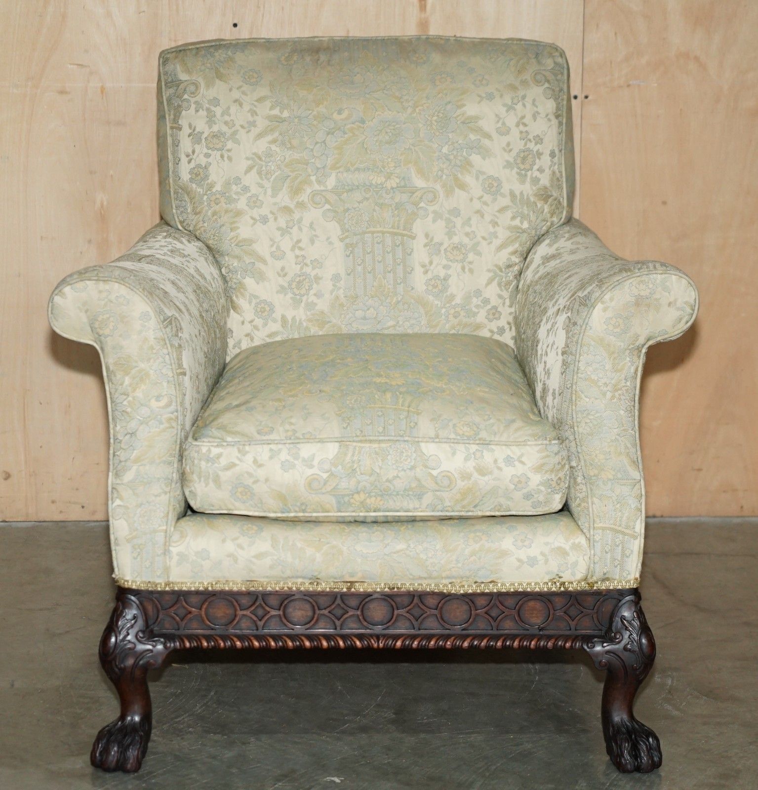 Exquisite Antique Victorian Lion's Hairy Paw Feet Show Framed Mahogany Armchair photo for sale