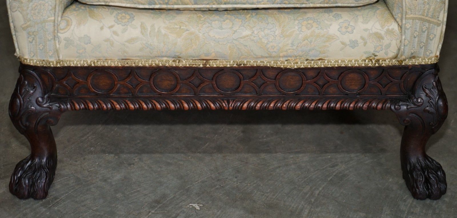 Furniture Exquisite Antique Victorian Lion's Hairy Paw Feet Show Framed Mahogany Armchair photo