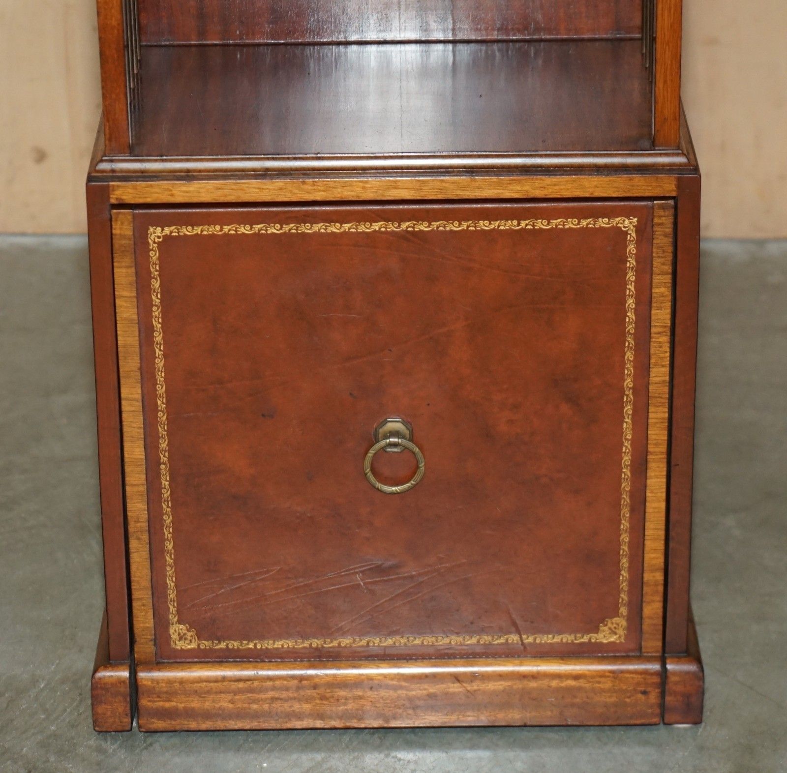 Exquisite Pair Of Unique Flamed Mahogany & Brown Leather Sliding Book Tables photo Furniture