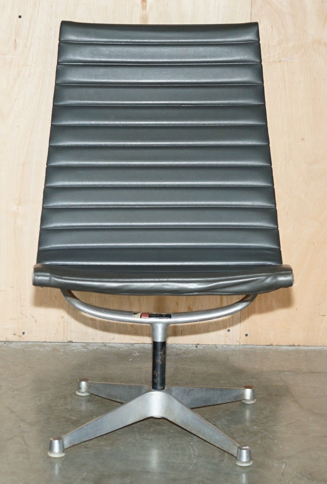 Pair Of Vintage Herman Miller Hillie Stamped Black Leather Swivel Lounge Chairs photo 2950.0