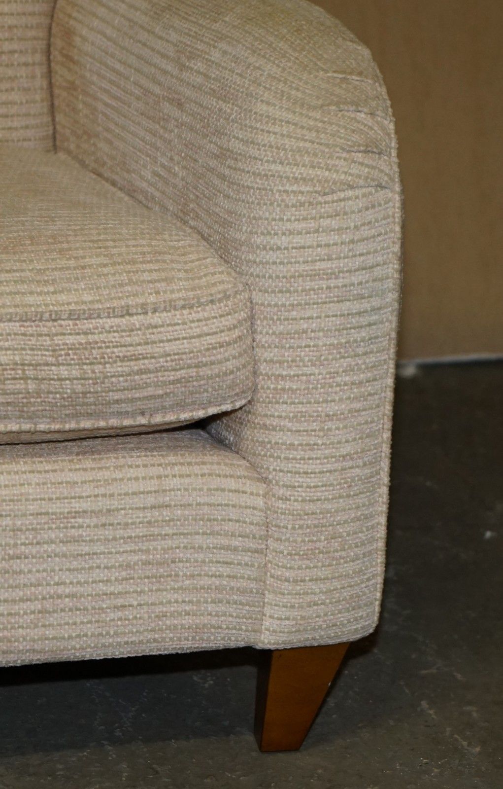Furniture Contemporary Modern Club Sitting Room Armchair In Nice Fabric photo