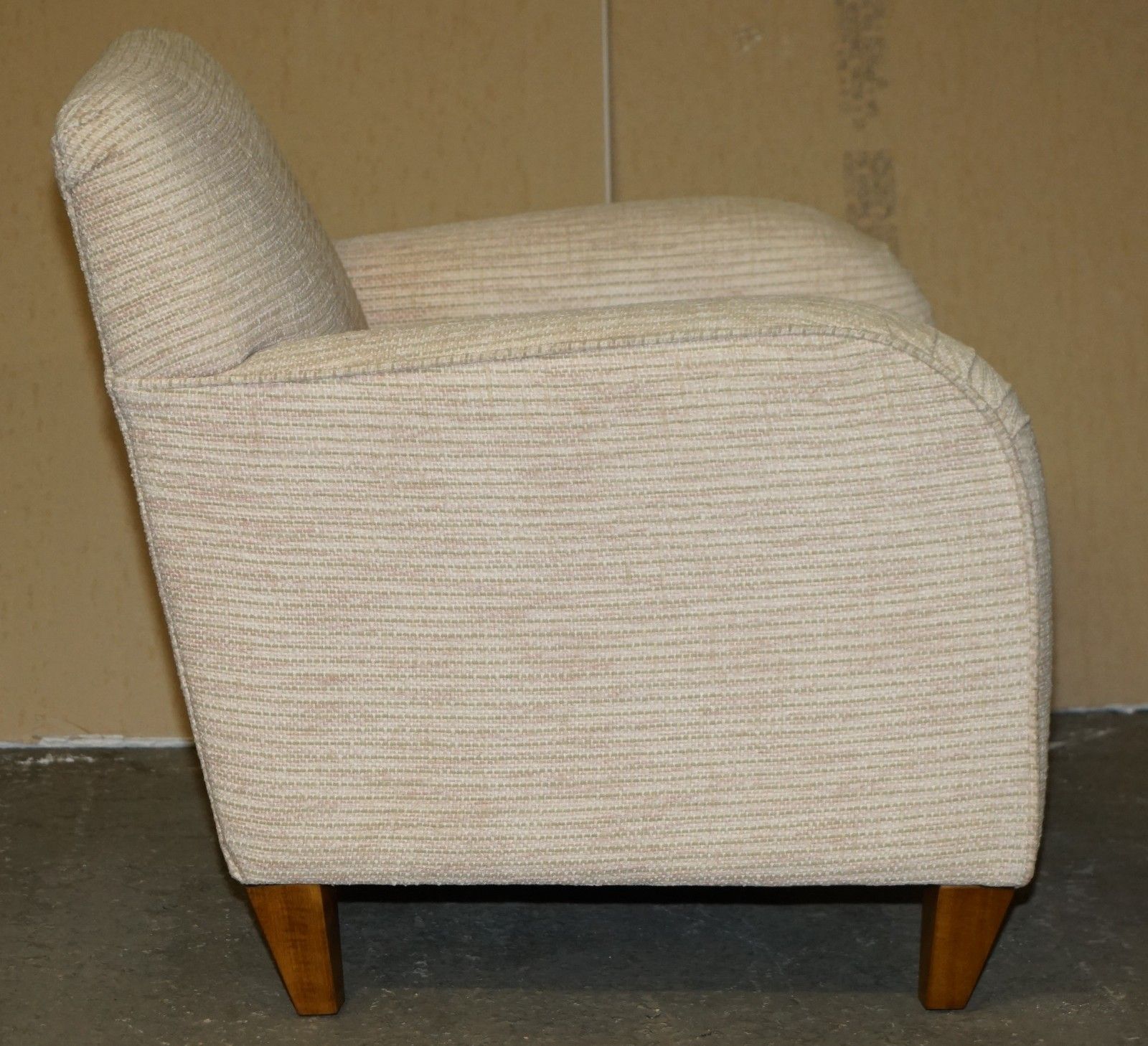 395.0 Contemporary Modern Club Sitting Room Armchair In Nice Fabric photo