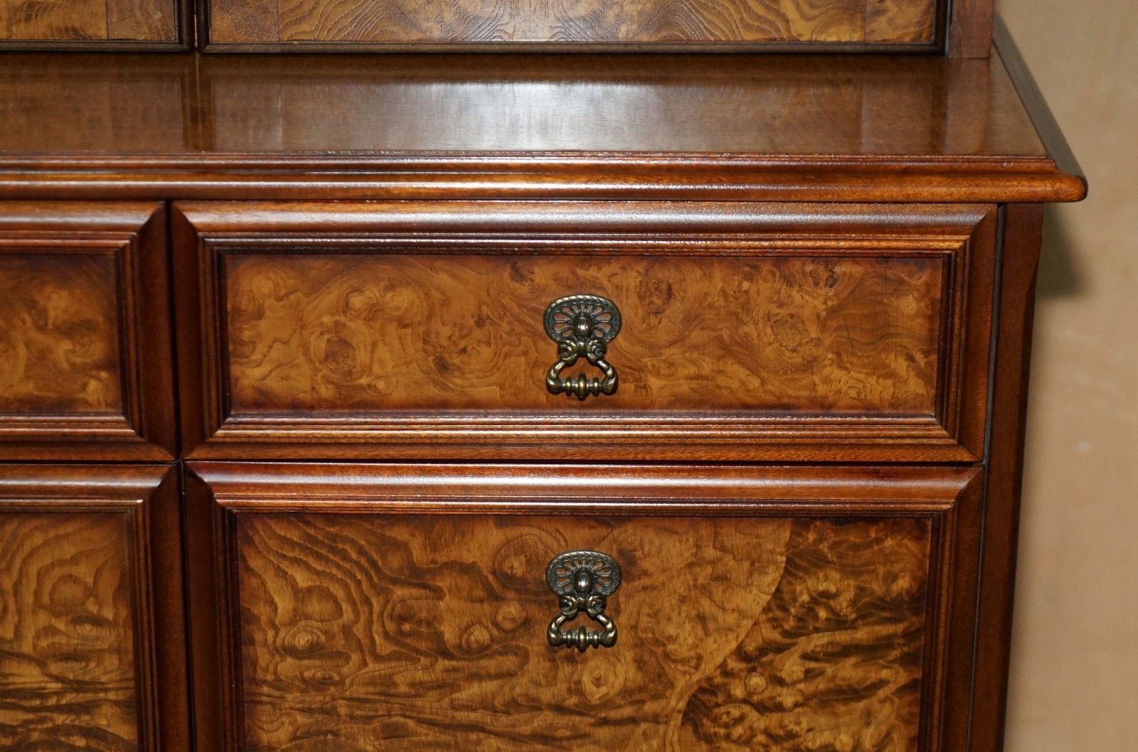 photo vinterior Lovely Vintage Burr Walnut Glazed Door Welsh Dresser Display Cabinet With Lights