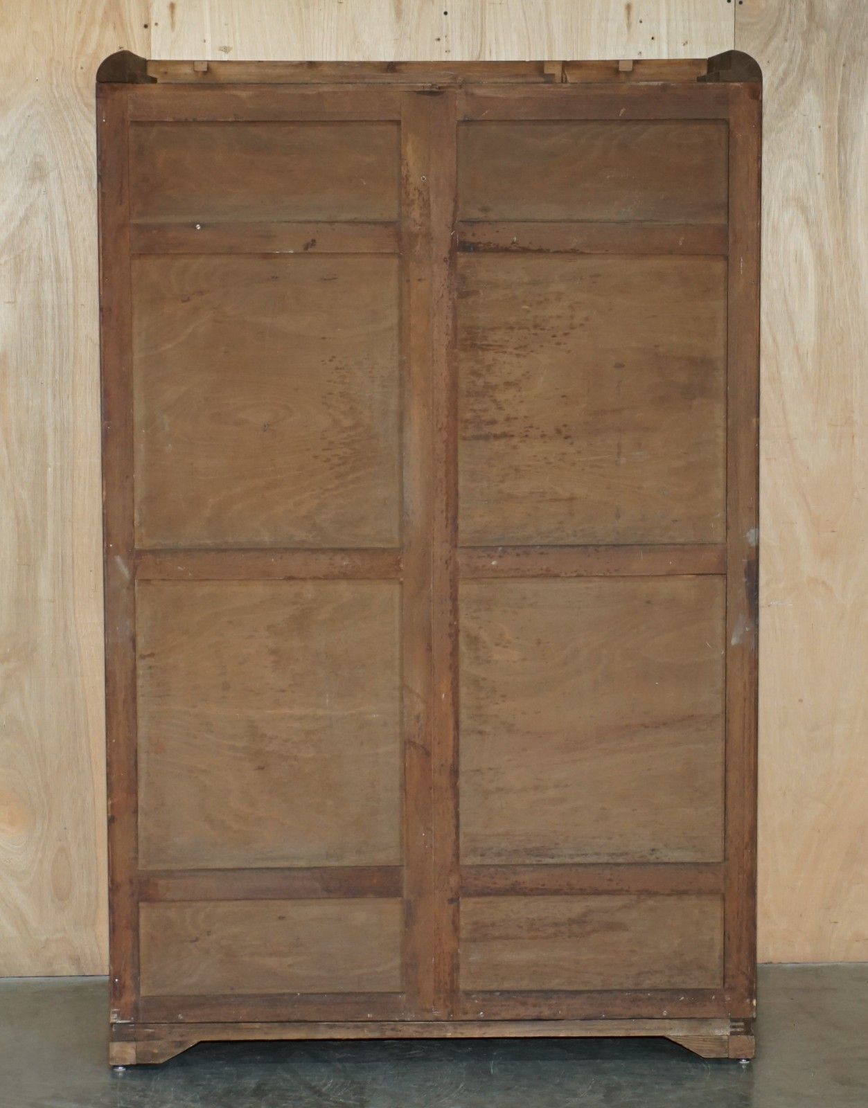 photo vintage Antique Art Deco Circa 1930's Satin Burr Walnut Double Wardrobe Part Of Suite