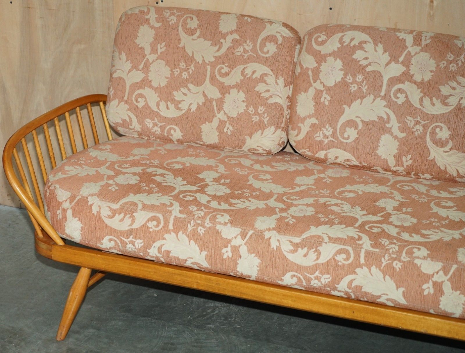 Luxury Designer Ercol Windsor Studio 355 Sofa Daybed Blonde Wood Part Of A Suite photo Furniture