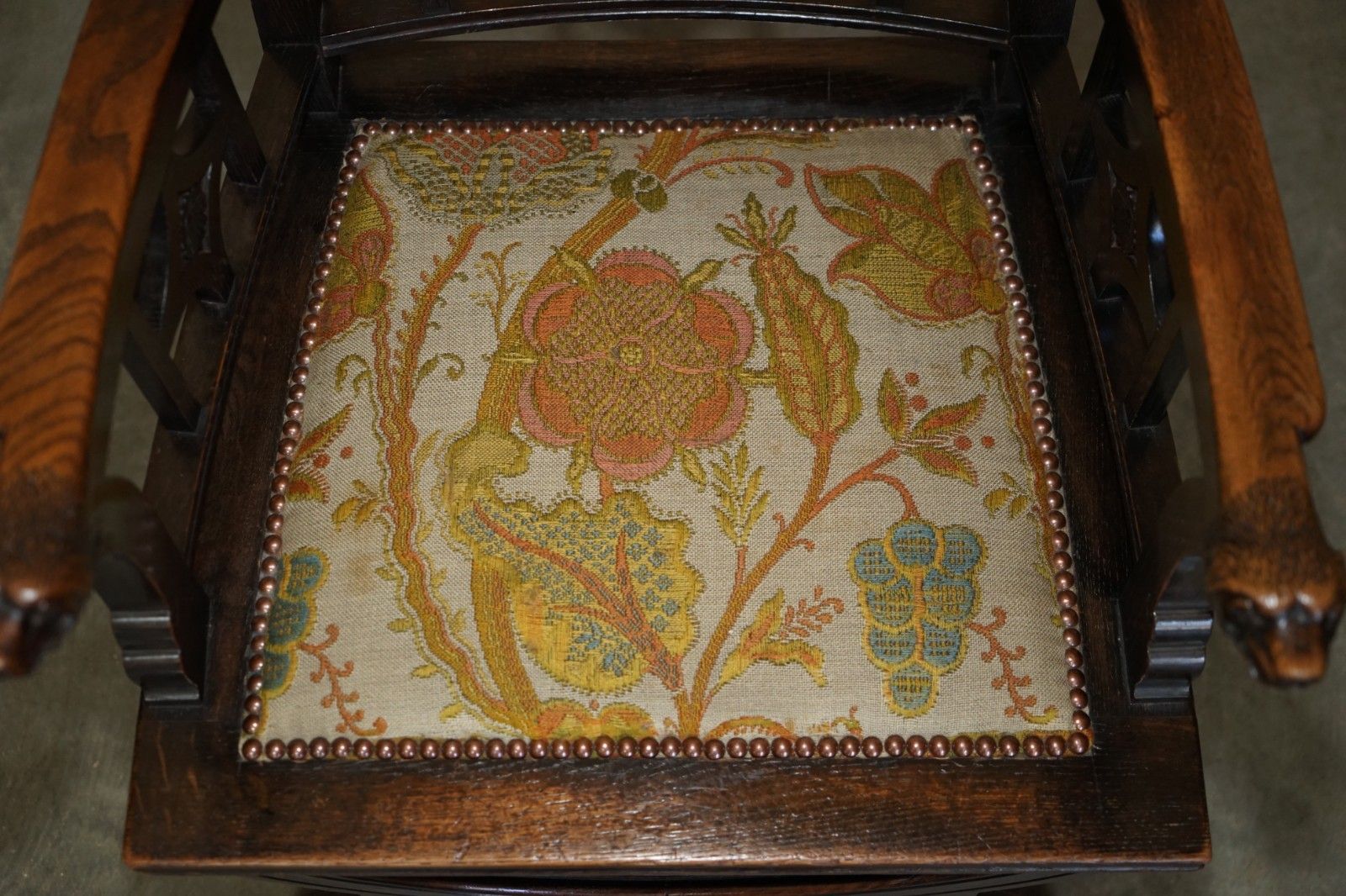 photo vintage One Of A Kind 1888 Dated Hand Carved Armchair Made From 3000 Year Old Timber