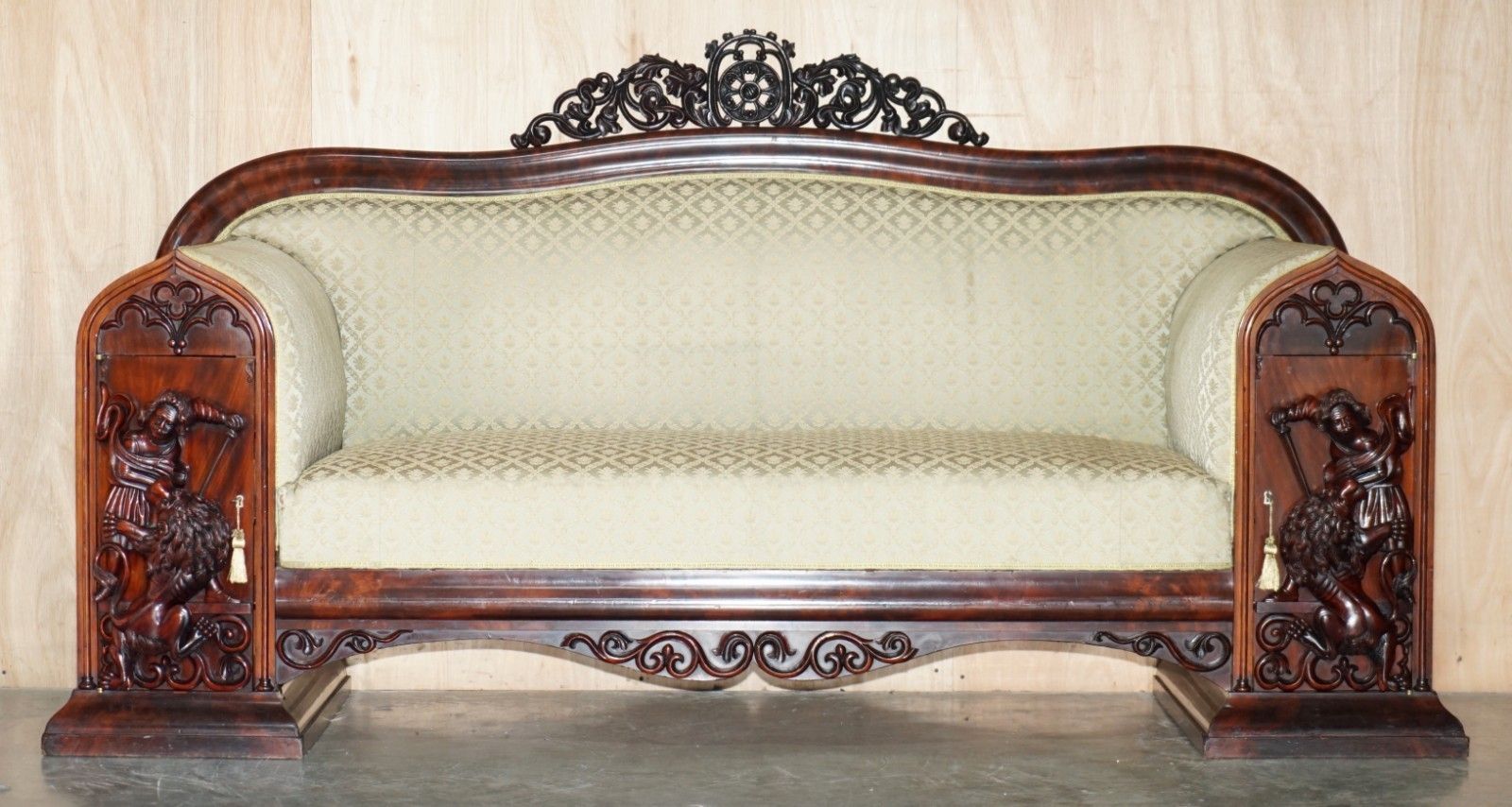 Restored Flamed Mahogany Lion Carved Antique William IV Sofa Cupboard Lock Arms photo furniture