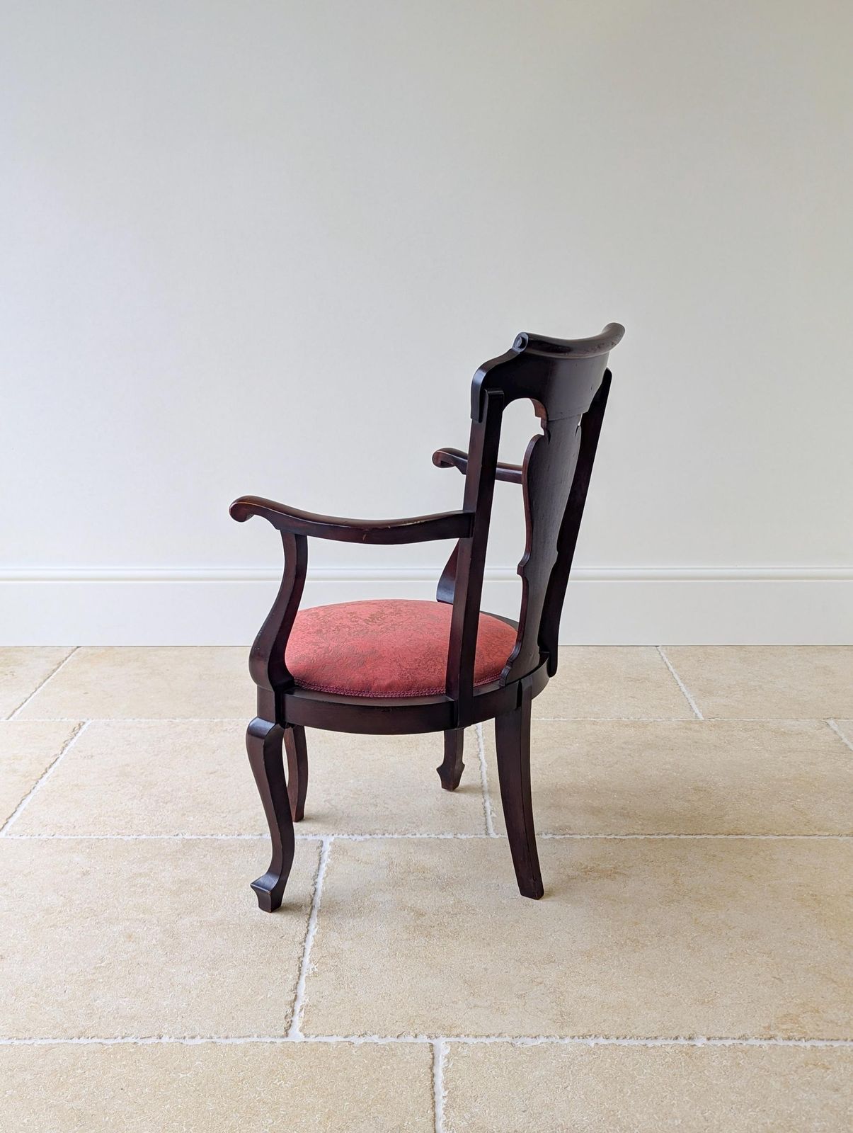 photo vinterior Antique Georgian Mahogany Open Armchair C.1750