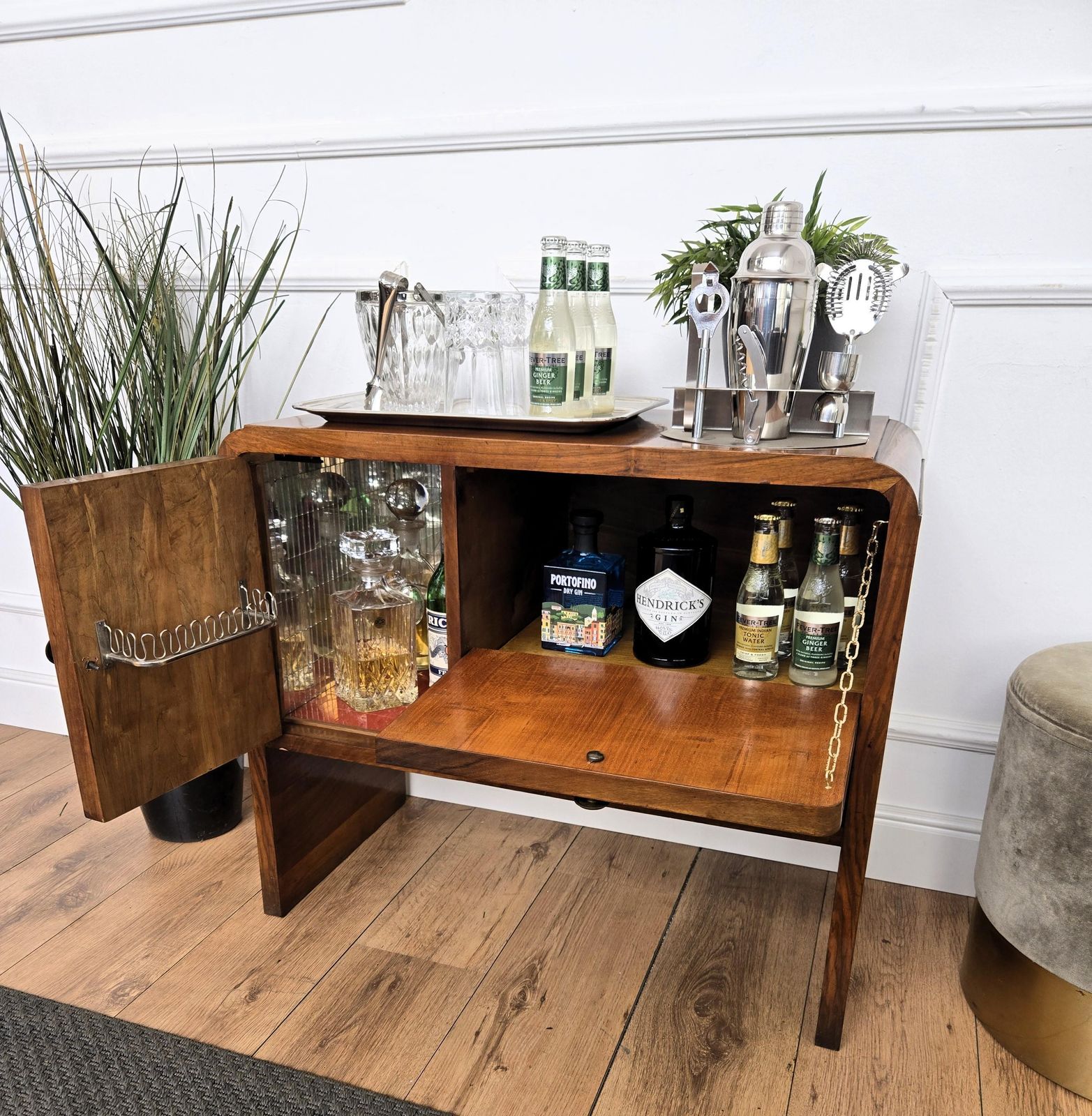 Italian 1940s Art Deco Midcentury Walnut Mirror Mosaic Dry Bar Cocktail Cabinet photo for sale