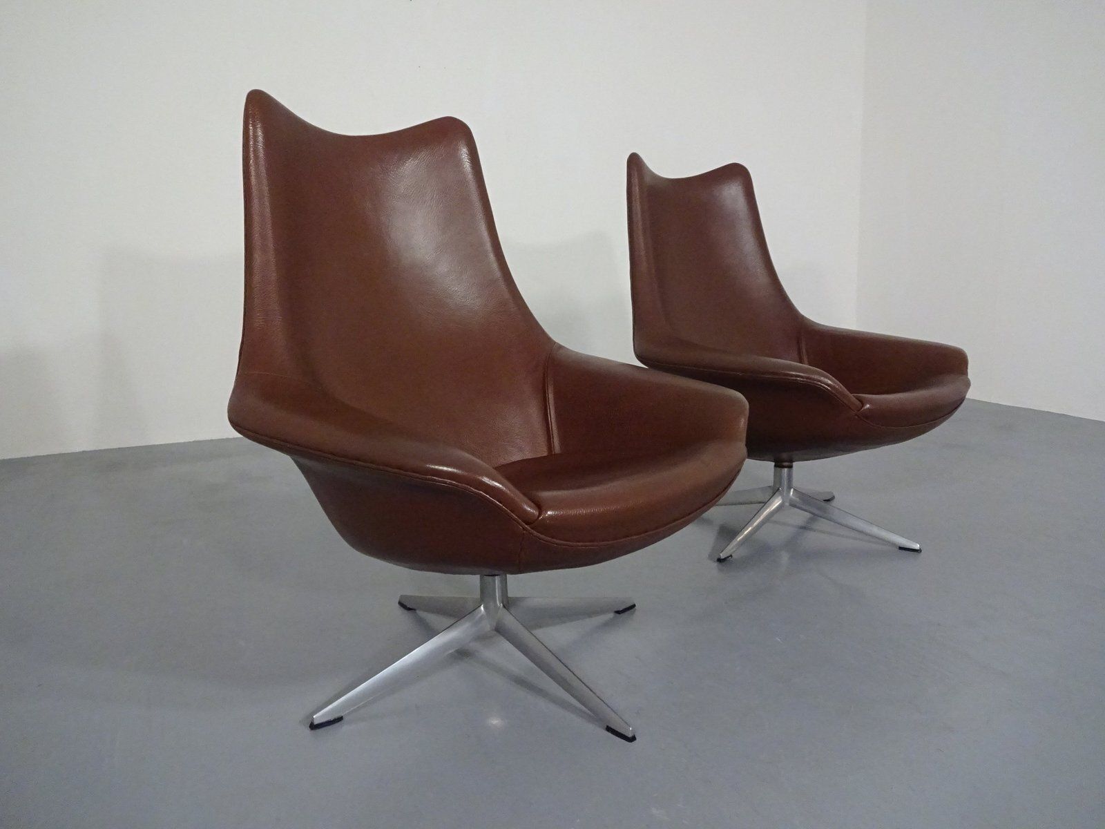Danish Pirouette Swivel Chair In Leather By H. W. Klein For Bramin, 1960s photo 1304.0