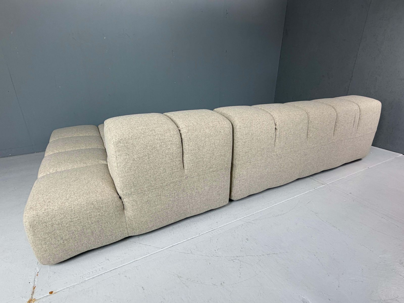 photo furniture "Tufty Time" Sofa By Patricia Urquiola For B&B Italia, New Wool Upholstery