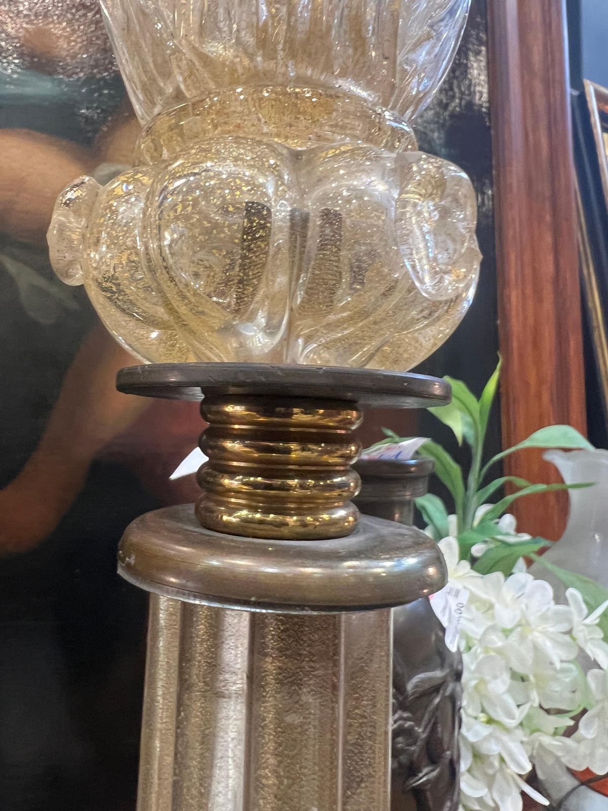 photo furniture Extraordinary Floor Lamp In Precious Gold Murano Glass