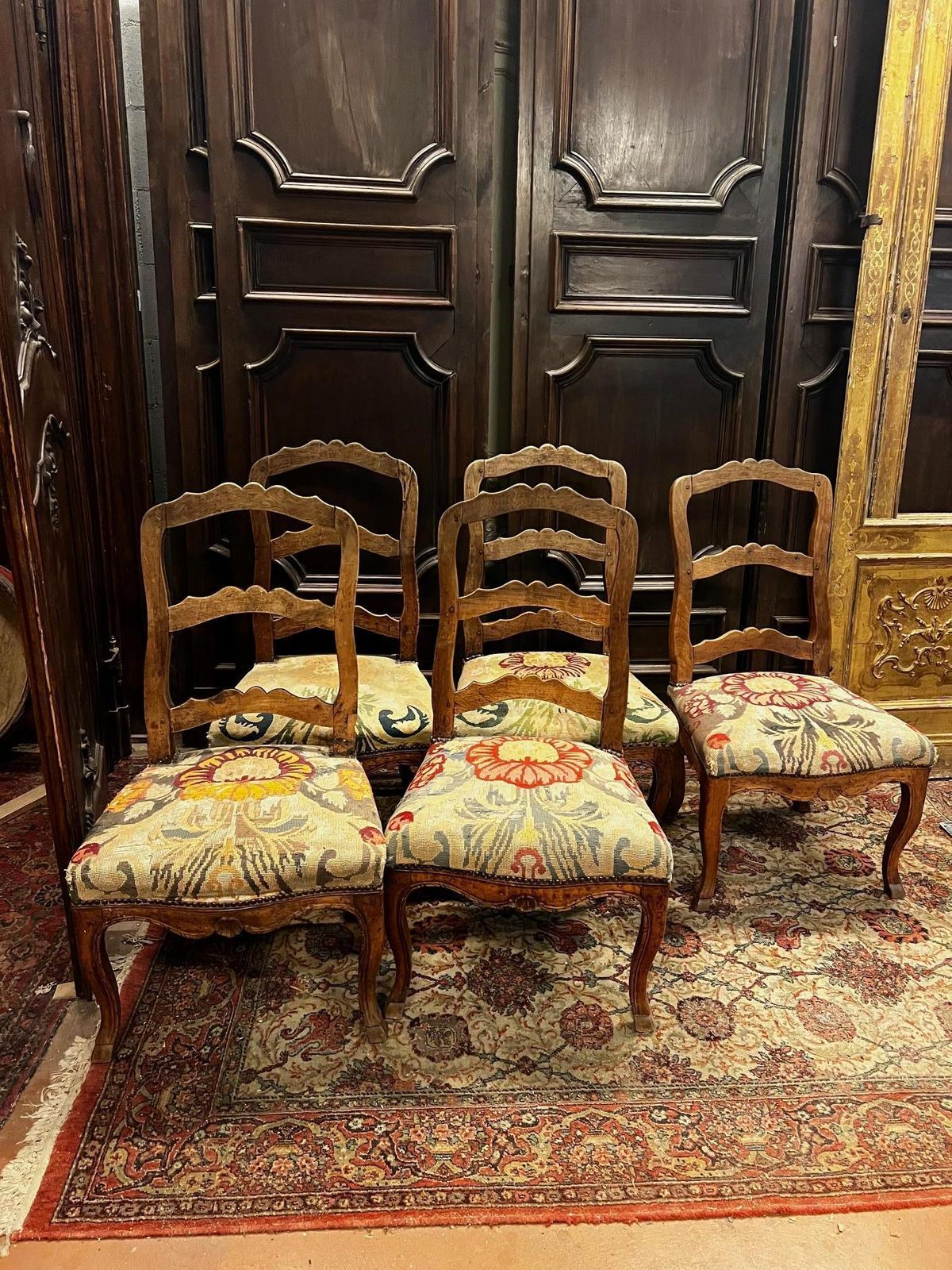 photo vinterior Set Of No.6 Walnut Chairs, Floral Upholstery, Italy