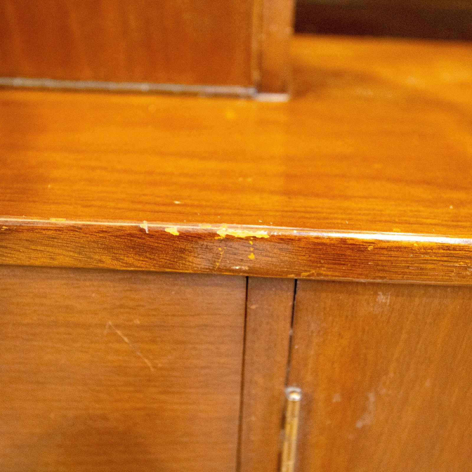 photo vintage Jentique Teak Mid Century Highboard Cocktail Cabinet