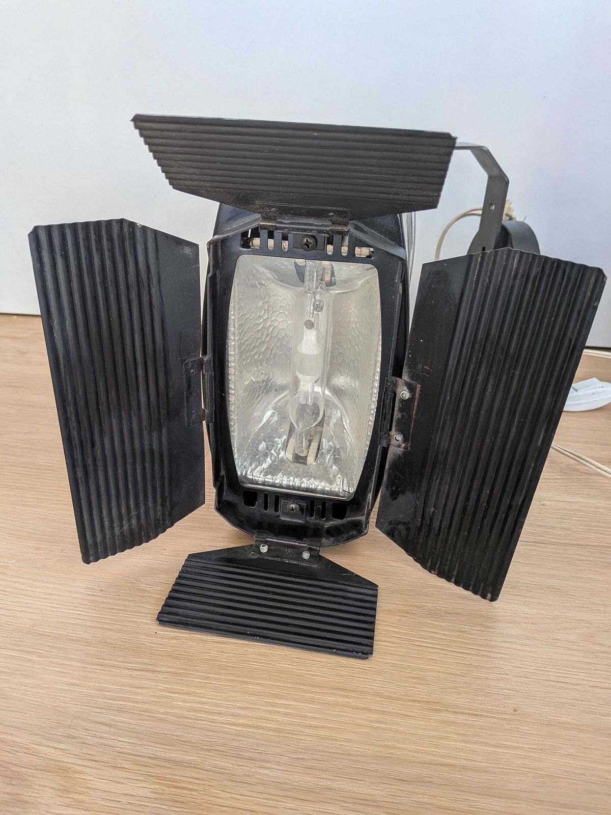 Fosnova Trial One 69 Vintage Stage Spotlight – Industrial Black Metal Theatre Light – 1980s Studio Lamp photo vinterior