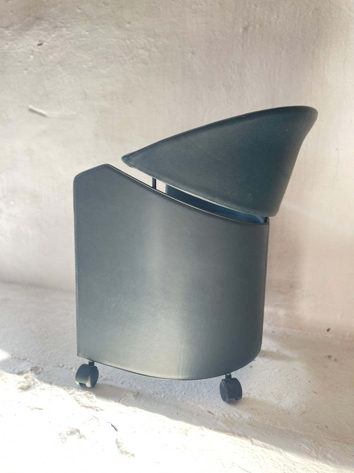 Italiaanse Leren Fauteuil Op Wieltjes Van Matteo Grassi, Jaren 1990 photo buy