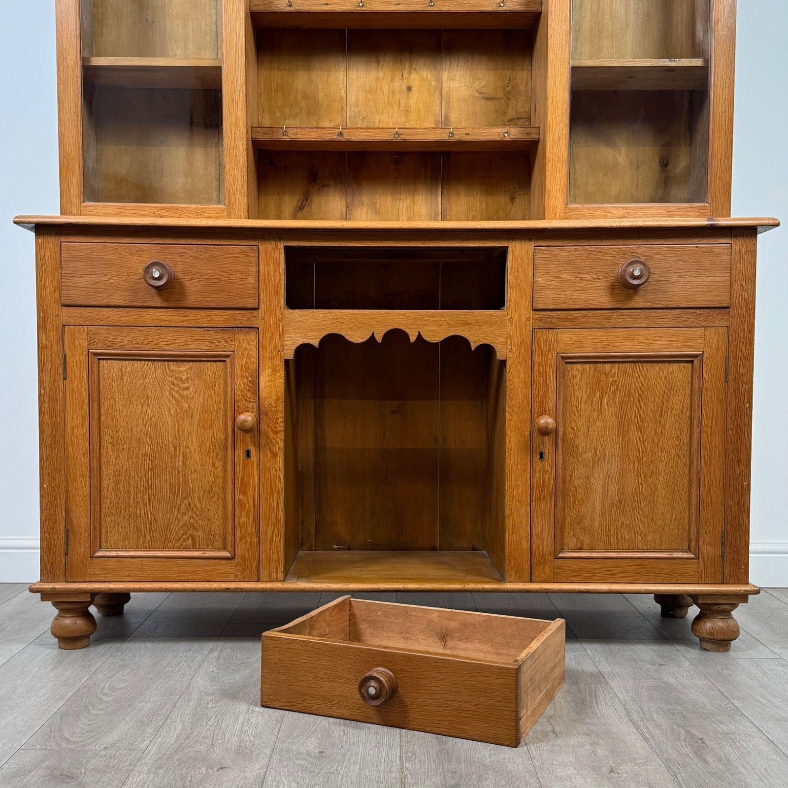 Furniture Antique 19th Century Fine Quality Welsh Dresser In Light Oak ( Af 5232 ) photo