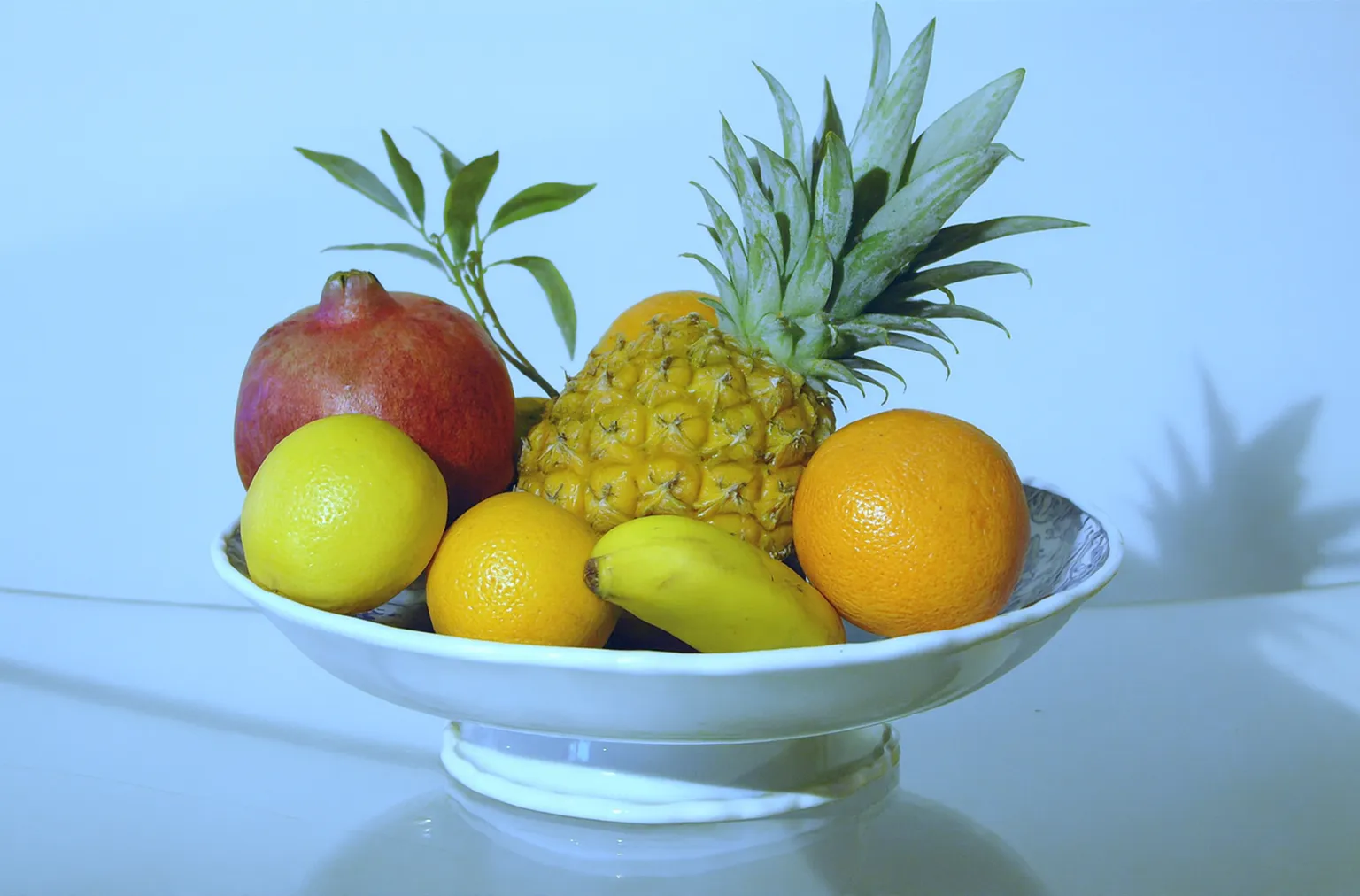 Laveno Italy / Porcelain Fruit Stand / 1920 / 40 Ca photo vintage