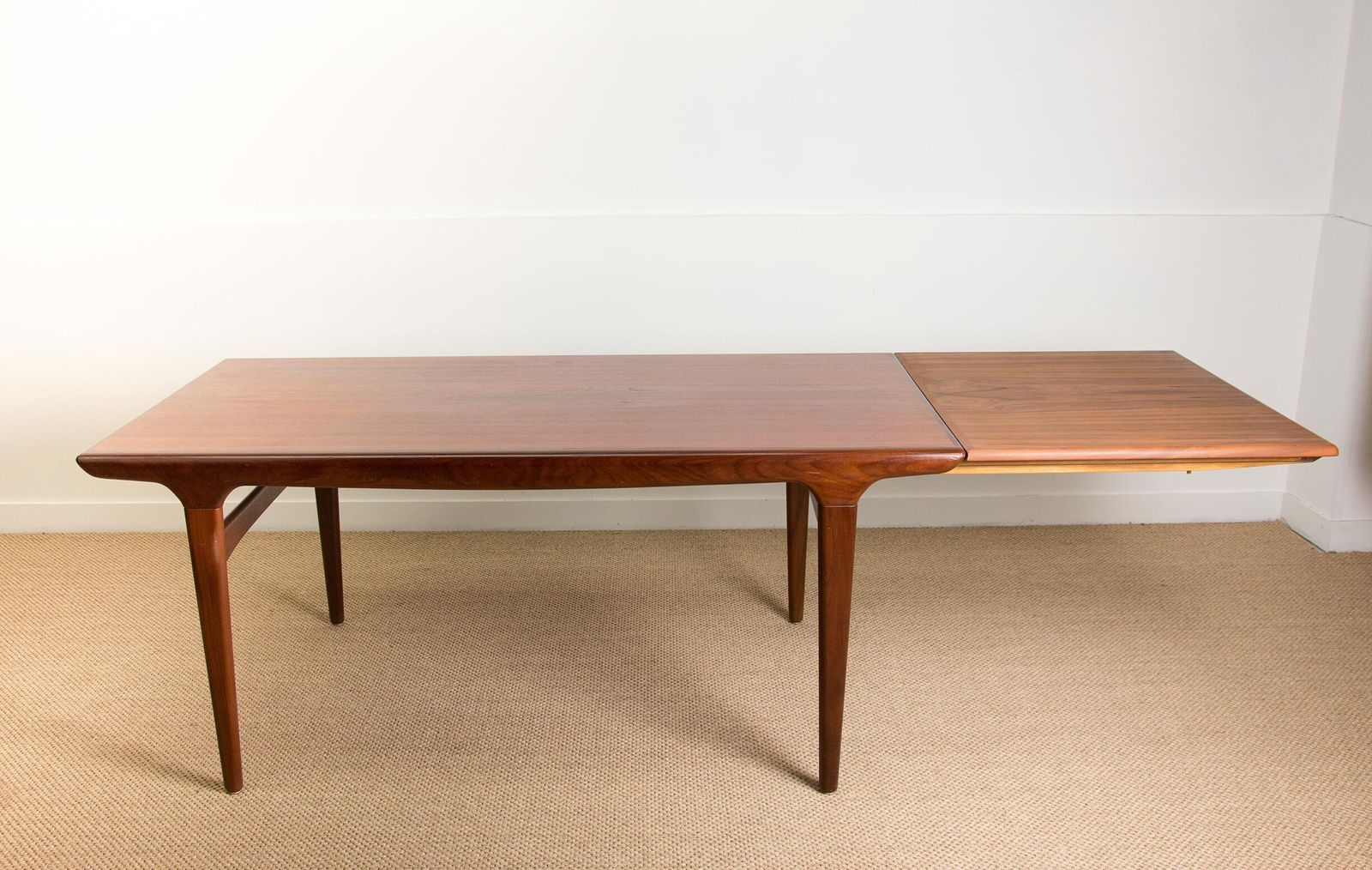 photo for sale Table à manger danoise extensible en teck, années 1960, par Johannes Andersen pour Uldum Mobelfabrik
