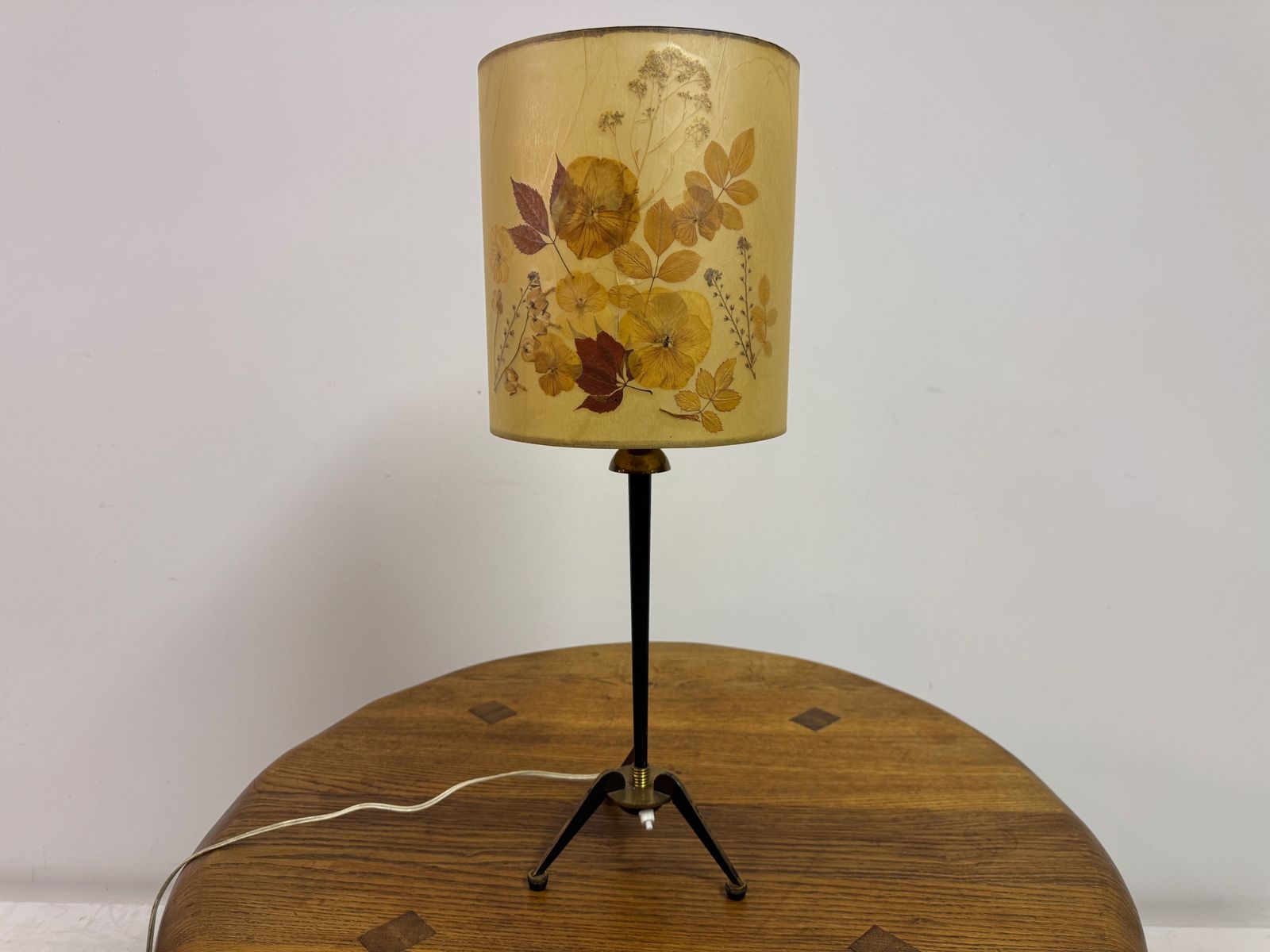 1960s French Brass And Metal Tripod Table Lamp photo vinterior