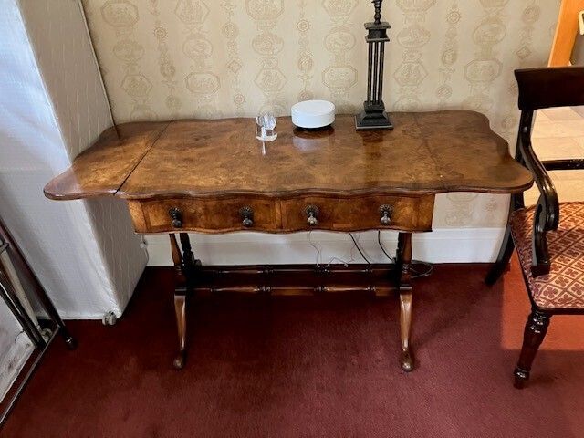 Antique Burr Walnut Side Table With Extendable Sides