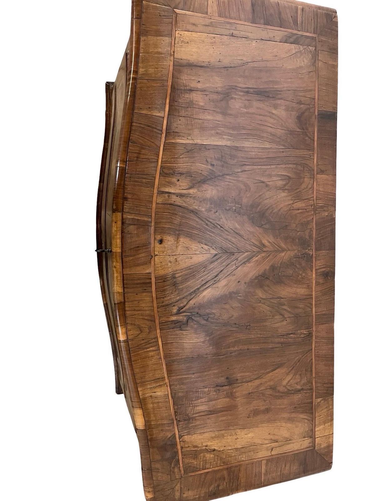 photo furniture Italian Walnut Louis XV Chest Of Drawers, Commode With Burl Veneer