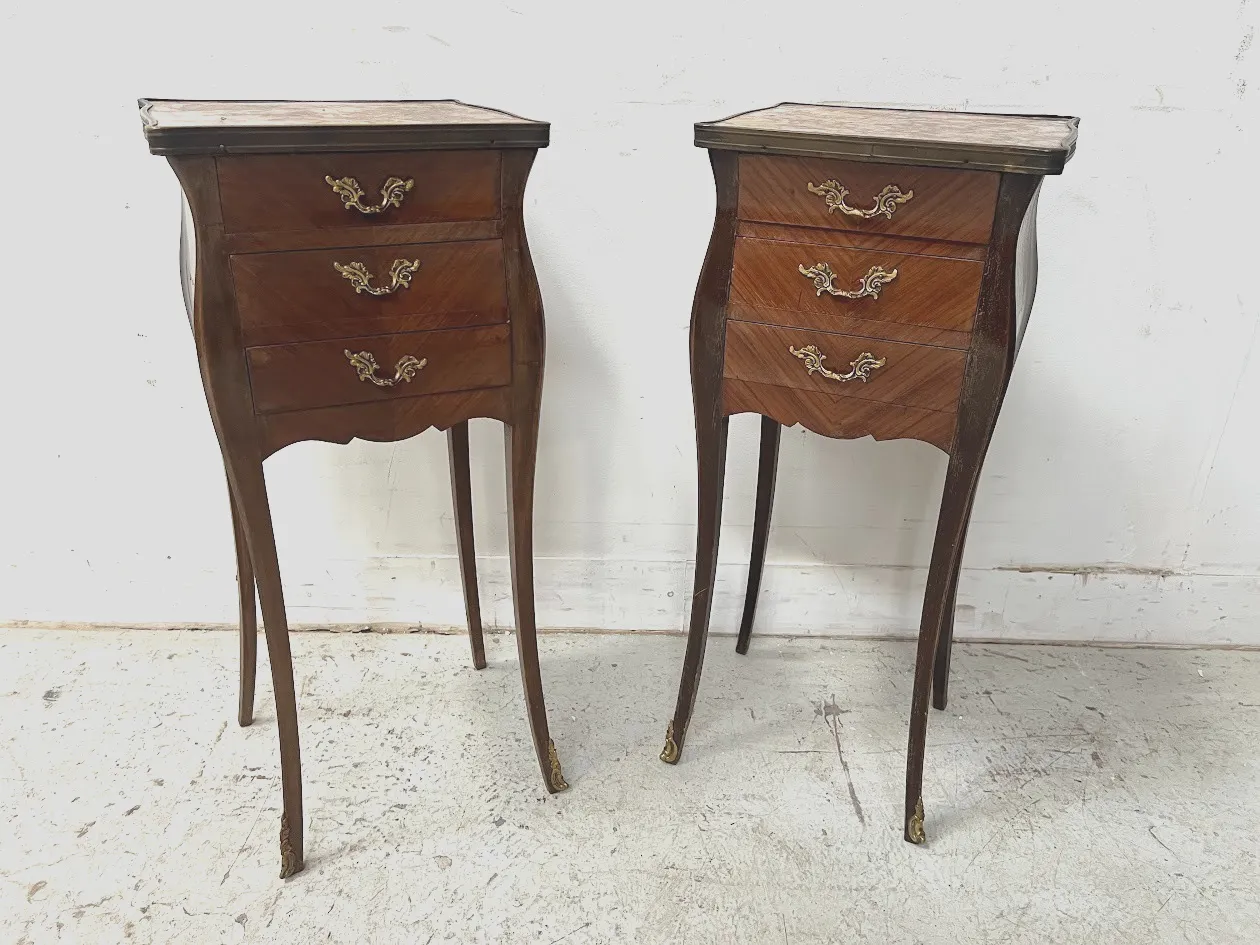 photo vintage Pair Of Louis XV Style Inlaid Small Dressers Marble Top 20th Century