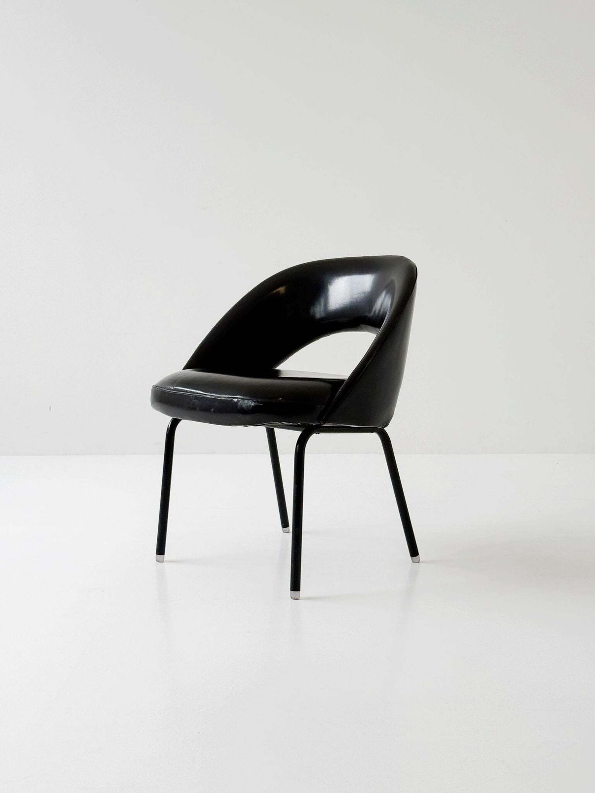 Black Armchair With Shaped Shell – 1970s