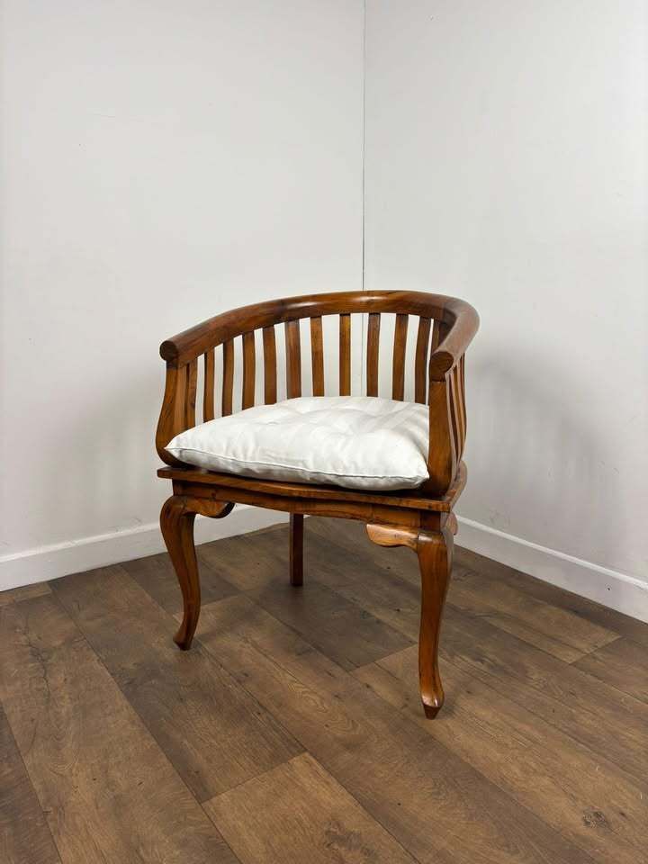 Antique Style Hardwood Bergère Chair