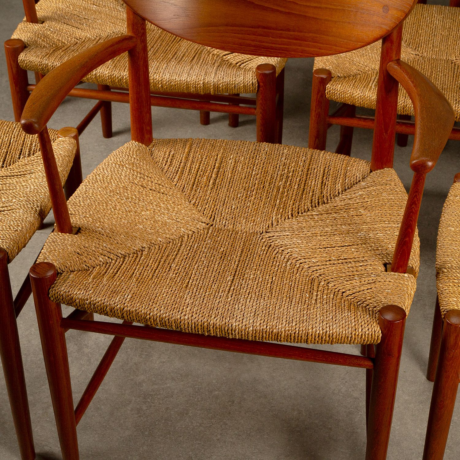 photo vintage Set Of 10 Model 317 And 316 Dining Chairs And Stools By Hvidt And Mølgaard Nielsen For Søborg Møbelfabrik