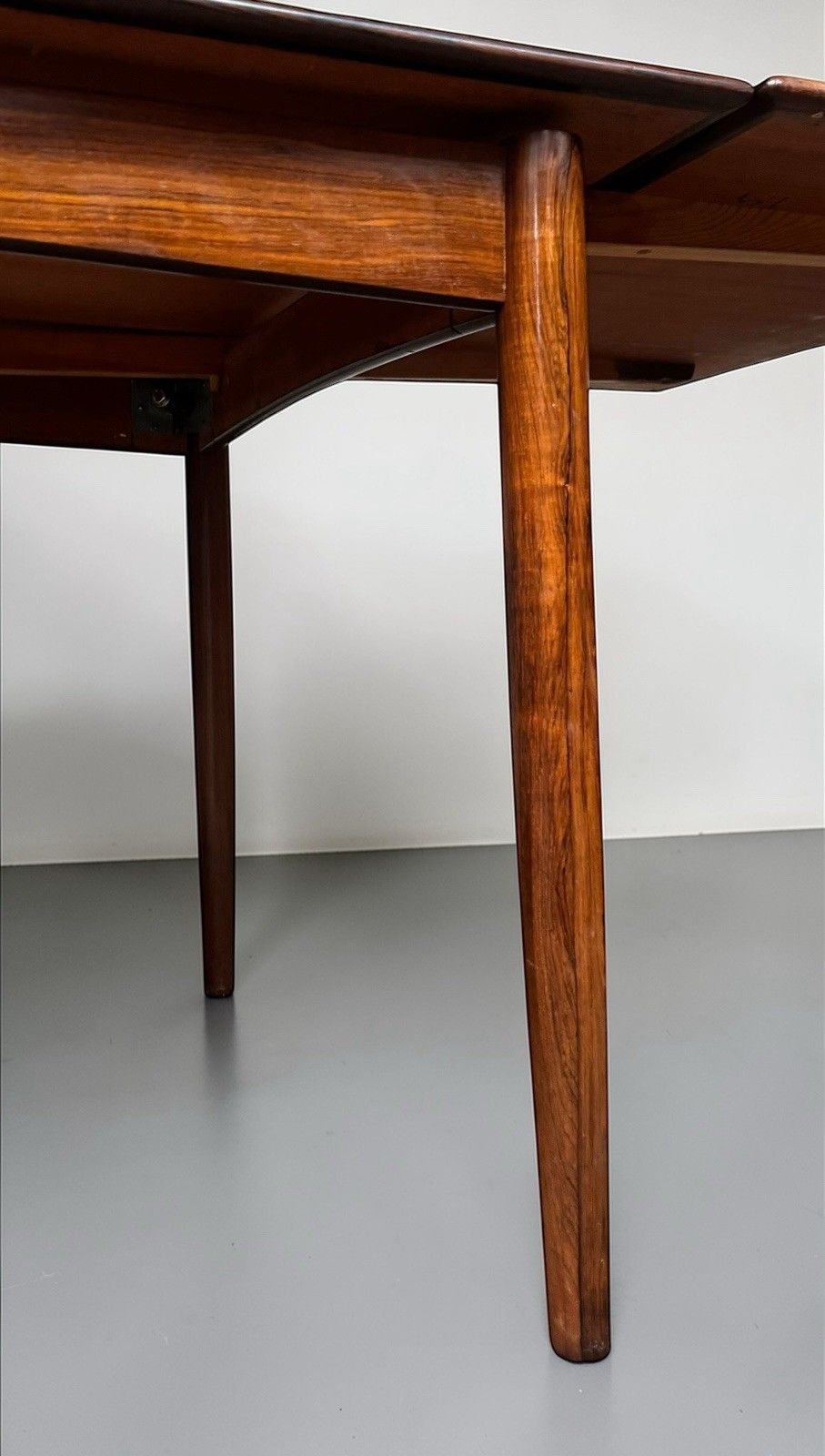 photo vintage Danish Knud Nielson Rosewood Extending Dining Table Draw Leaf Superior Quality