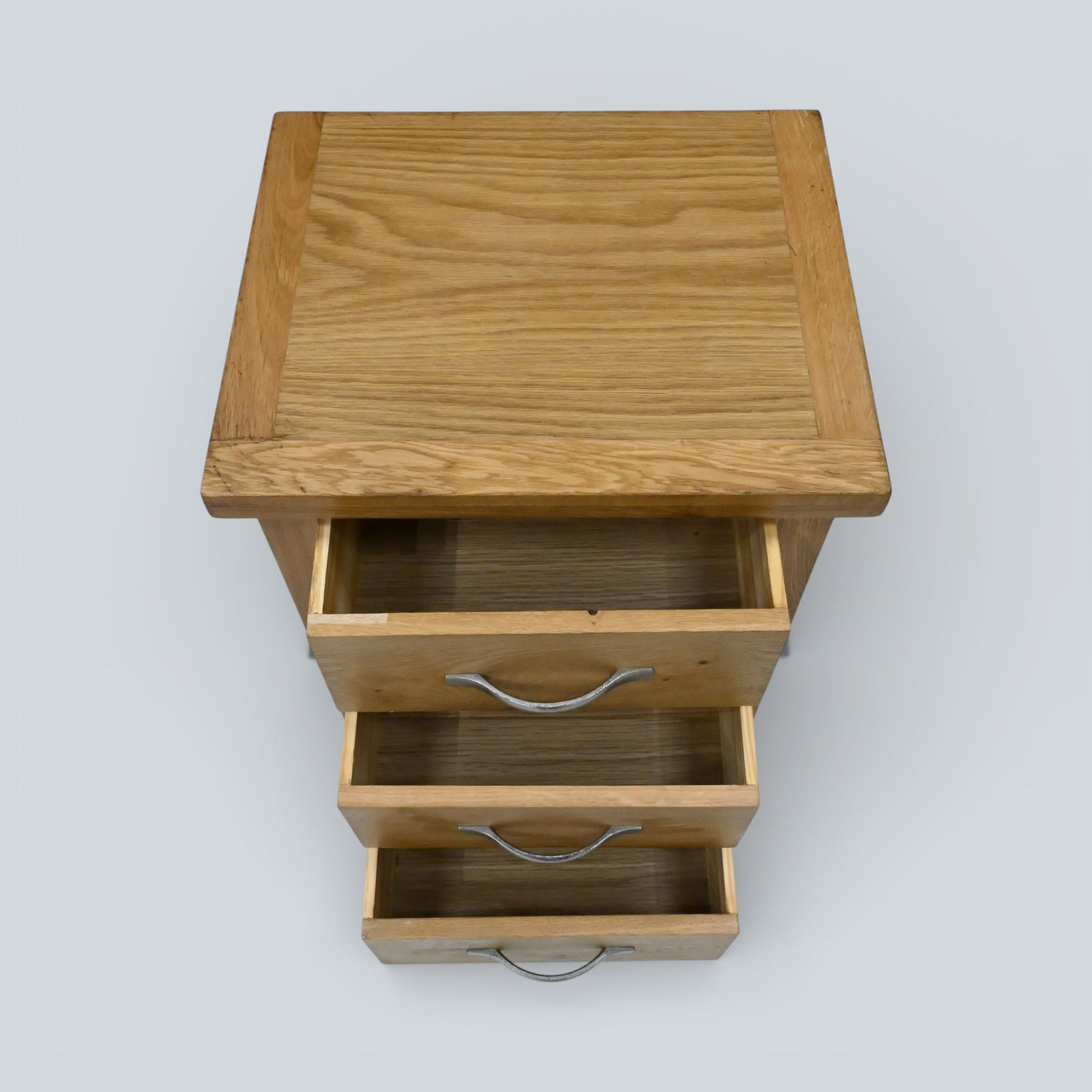 photo for sale Small Light Oak Bedside Chest Of Drawers Free Uk Delivery*
