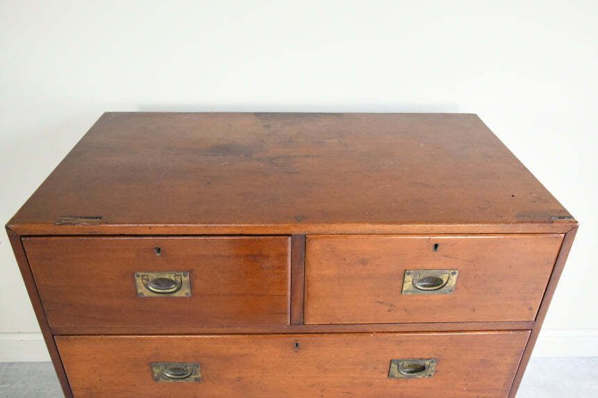1095.0 Antique Mahogany Campaign Chest photo