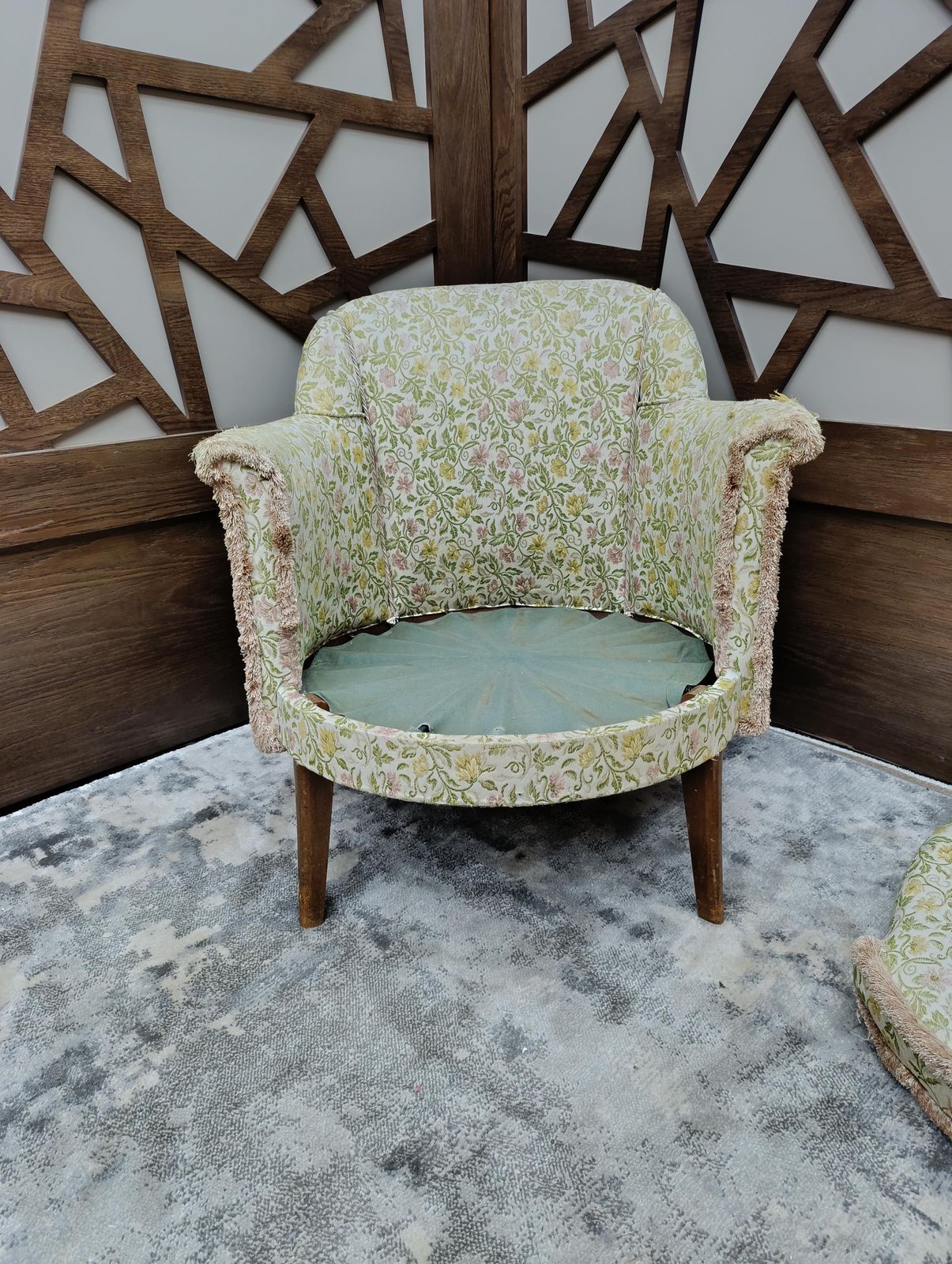 1950s Sprung Tub Armchair – Ideal Upcycling Project photo buy