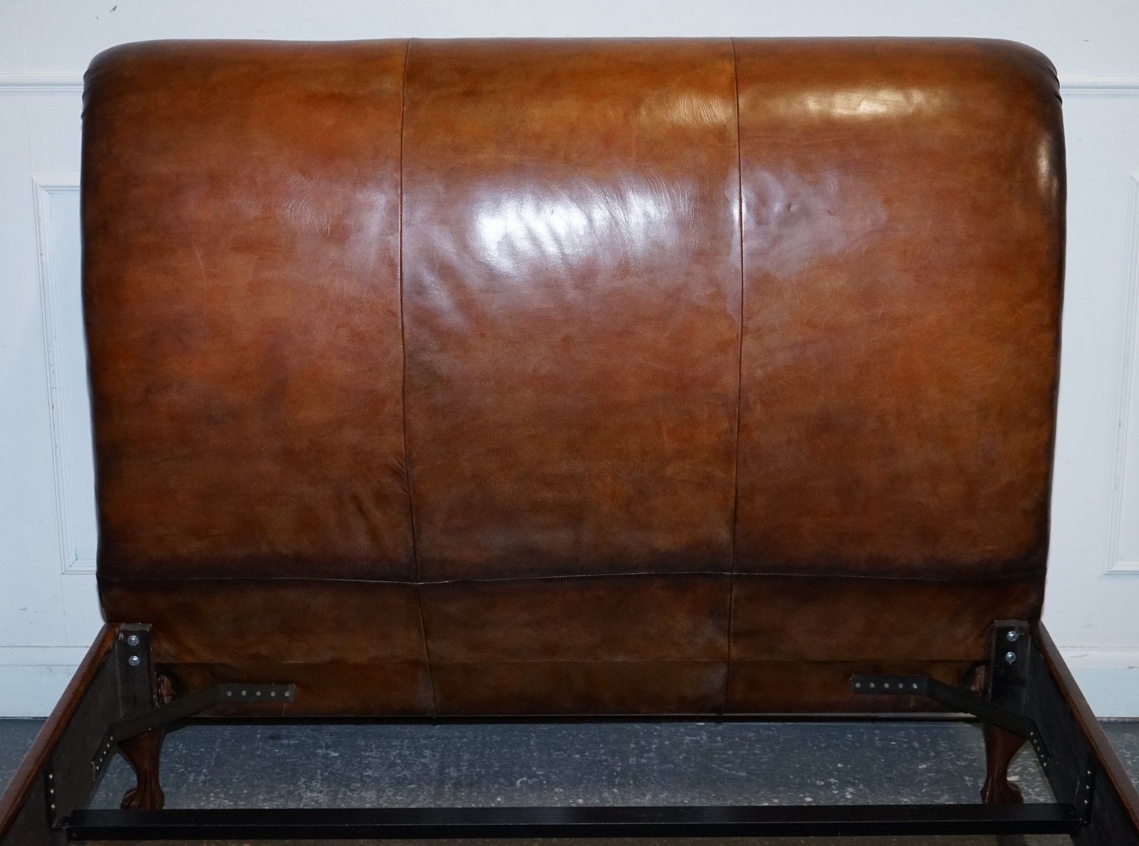 Kingsize Hand Dyed Leather Bonaparte Carved Bed And So To Bed Rrp £14,000 photo 8500.0