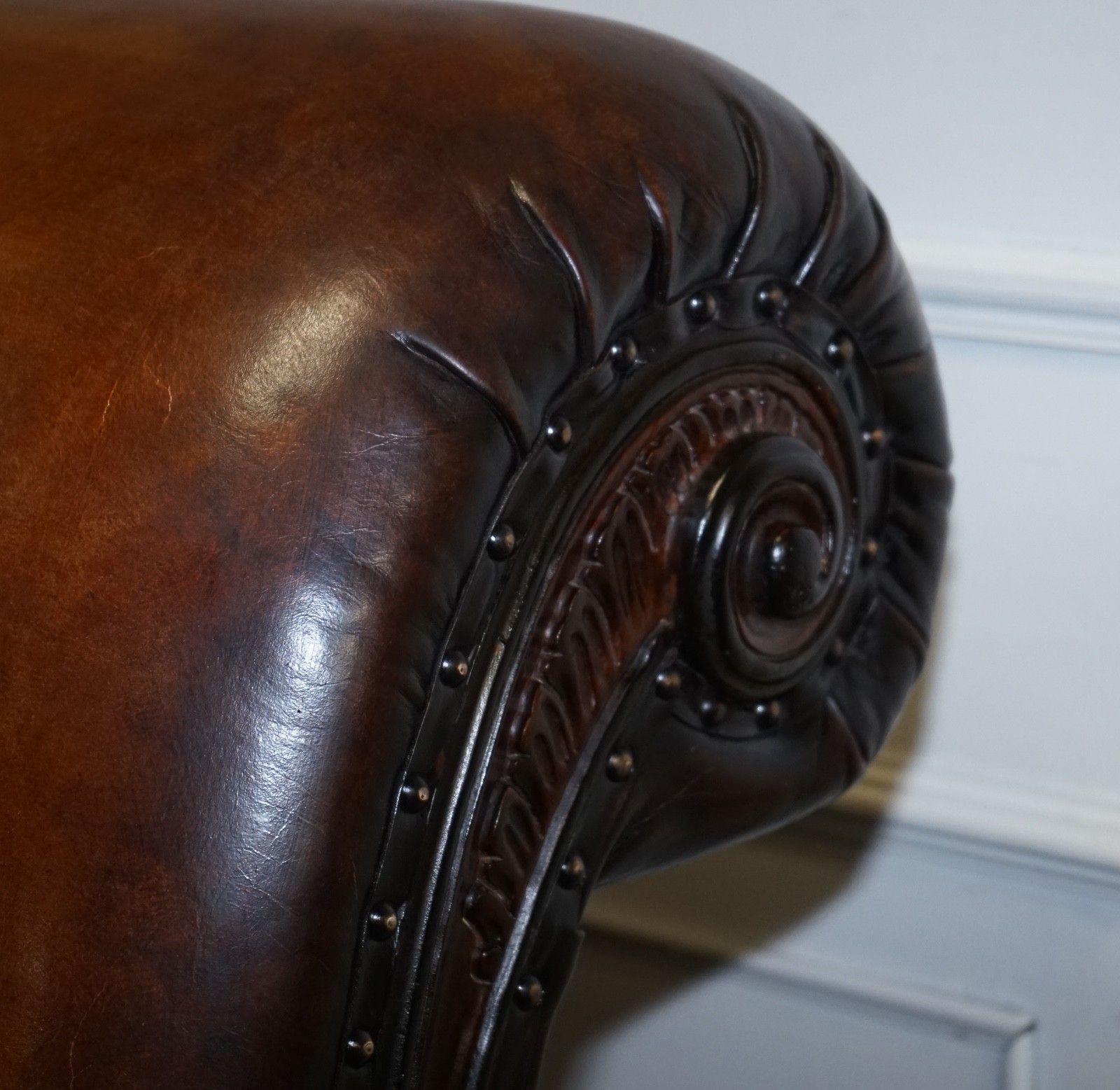 Kingsize Hand Dyed Leather Bonaparte Carved Bed And So To Bed Rrp £14,000 photo vintage