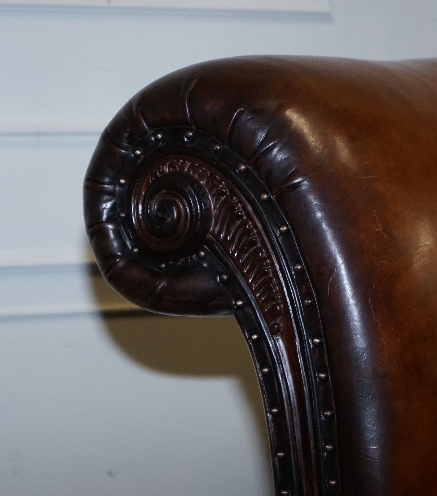photo furniture Kingsize Hand Dyed Leather Bonaparte Carved Bed And So To Bed Rrp £14,000