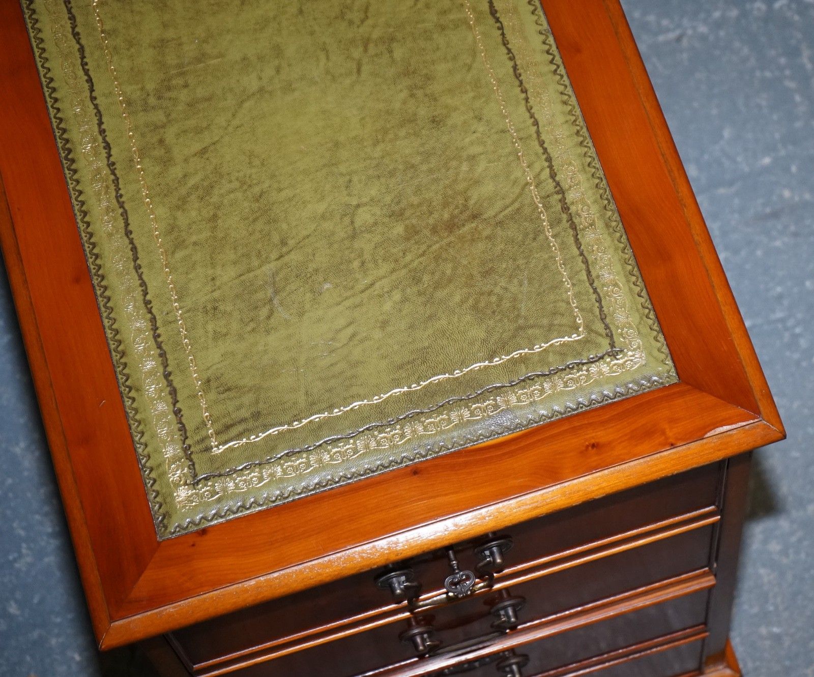 photo vinterior Vintage Yew Wood Filling Cabinet With Green Leather Top And Two Drawers