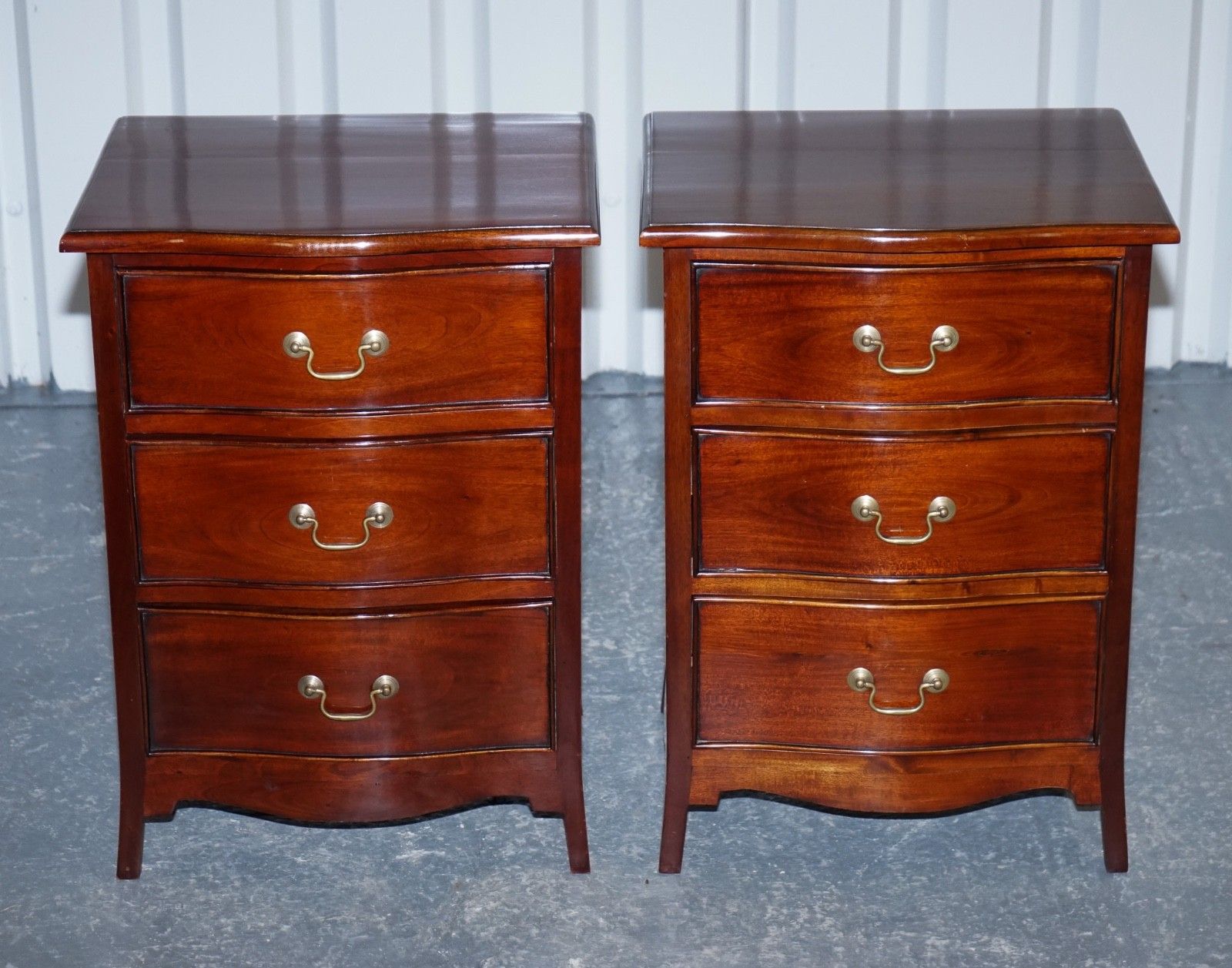 Georgian Revival Style Serpentine Nightstands Bedsides By Brights Of Nettlebed photo for sale