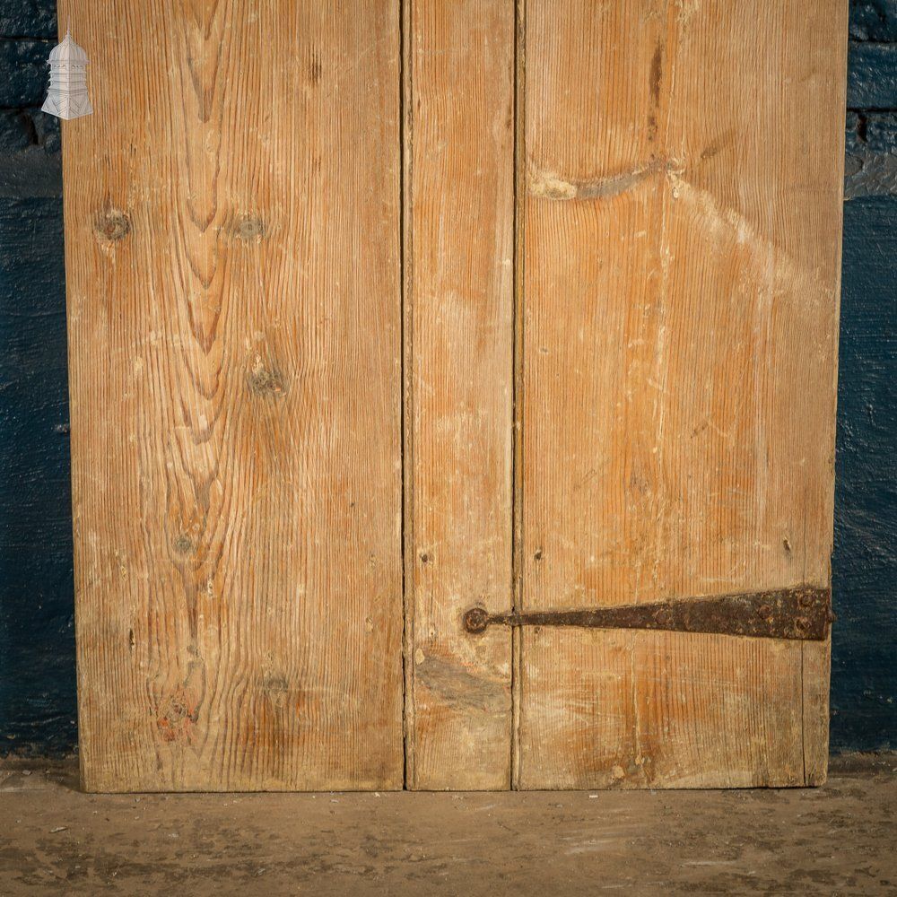 Ledged Plank Door, Reclaimed Cottage Door photo Home Fixtures