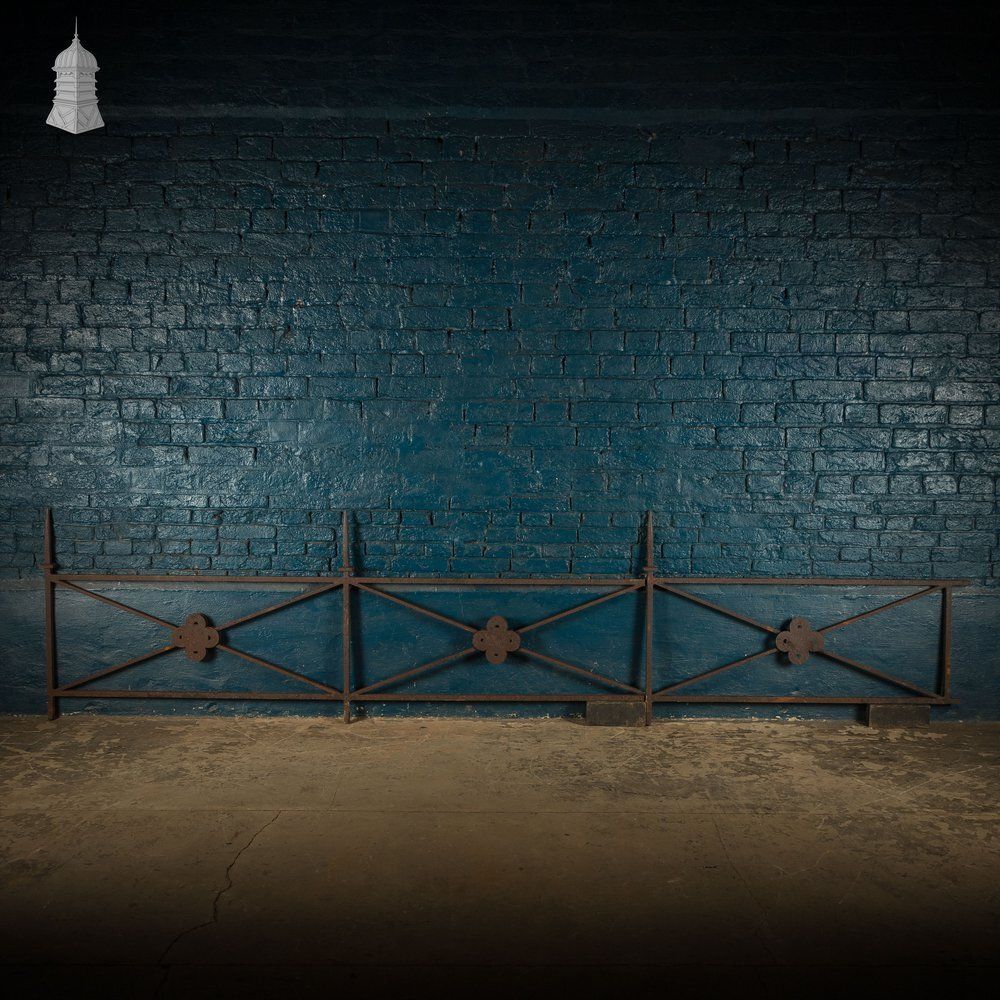 Dwarf Wall Railing, Quatrefoil Detail photo furniture