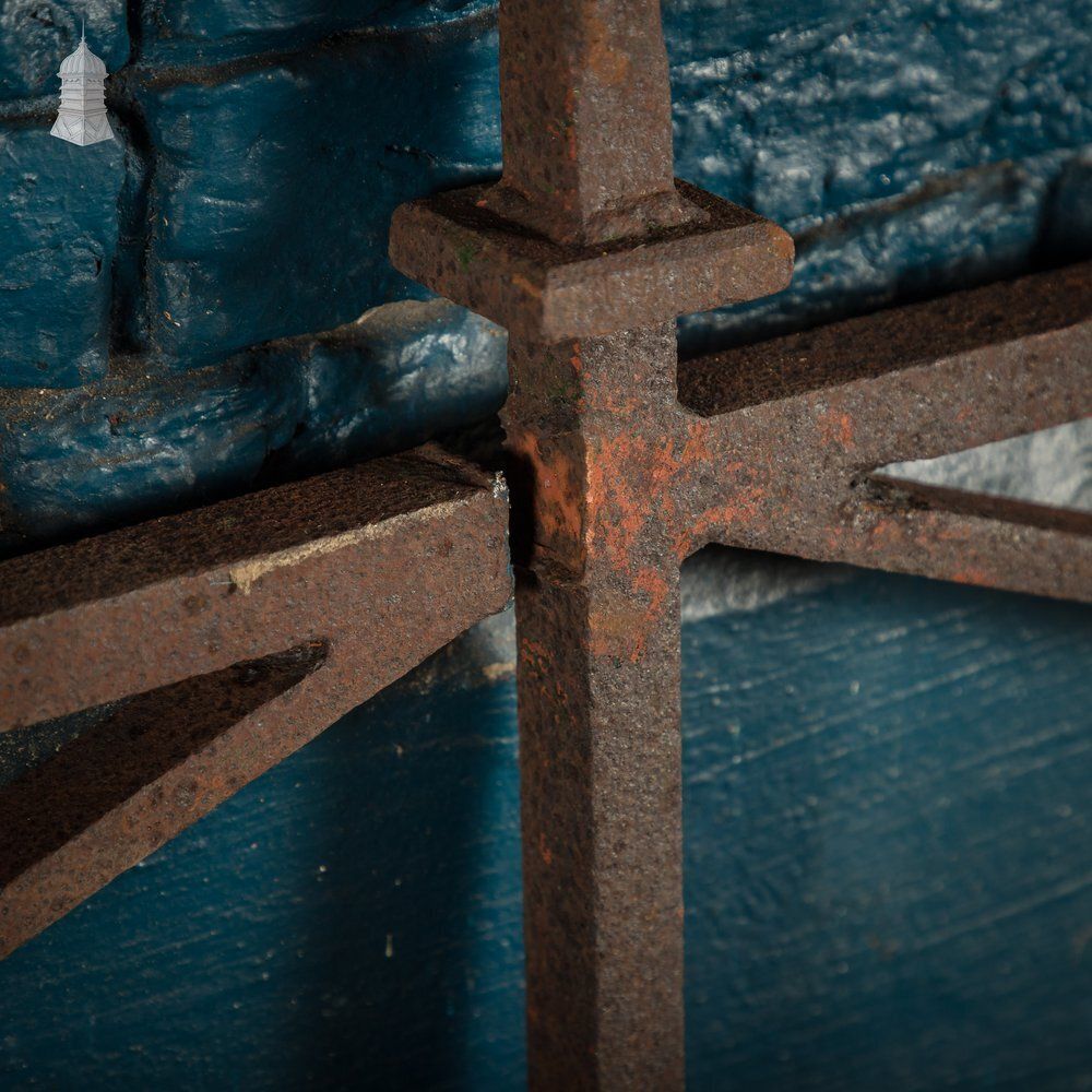 Dwarf Wall Railing, Quatrefoil Detail photo buy