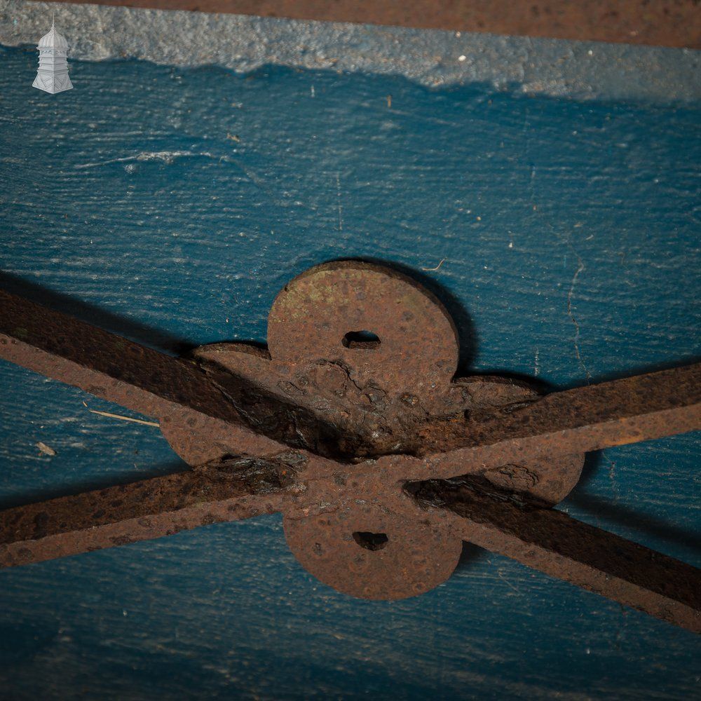 photo buy Dwarf Wall Railing, Quatrefoil Detail
