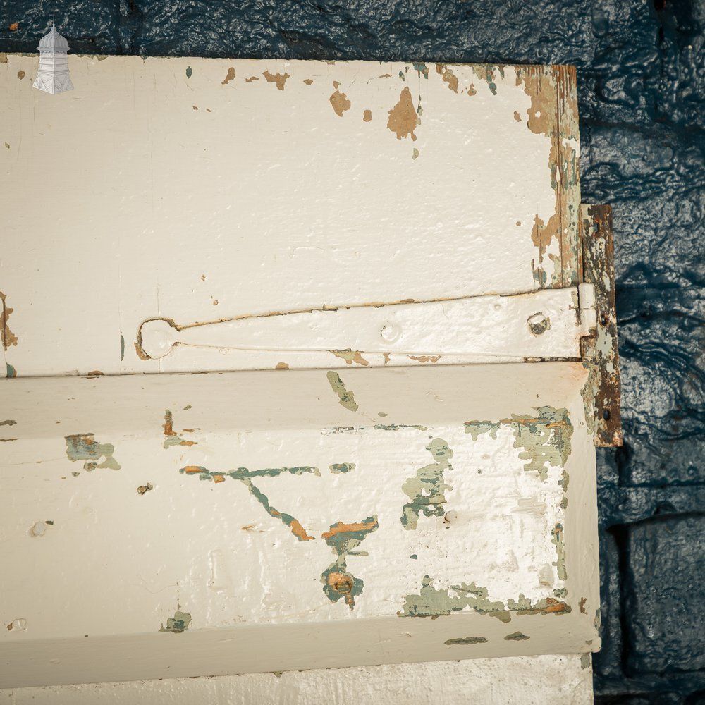 photo vinterior Plank & Ledge Door, Reclaimed With Green & White Paint