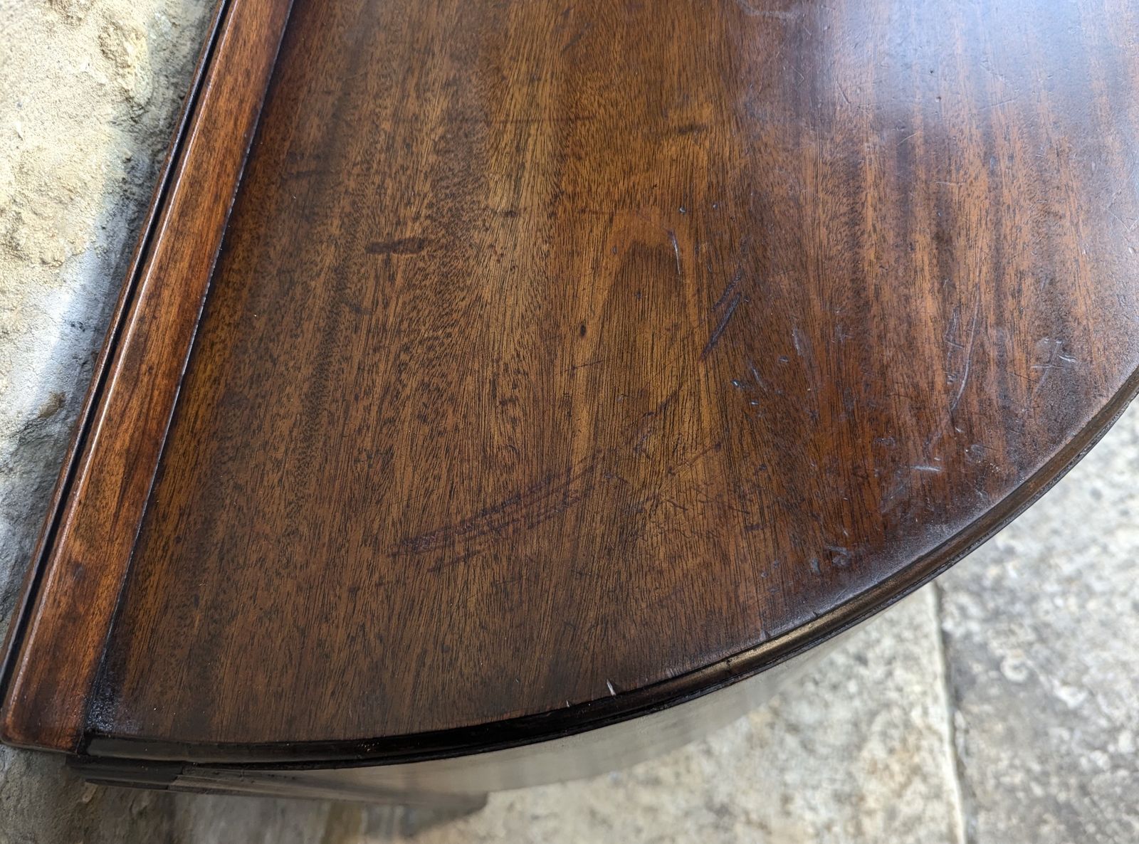 photo vintage Georgian Mahogany Demi Lune Console With Drawers