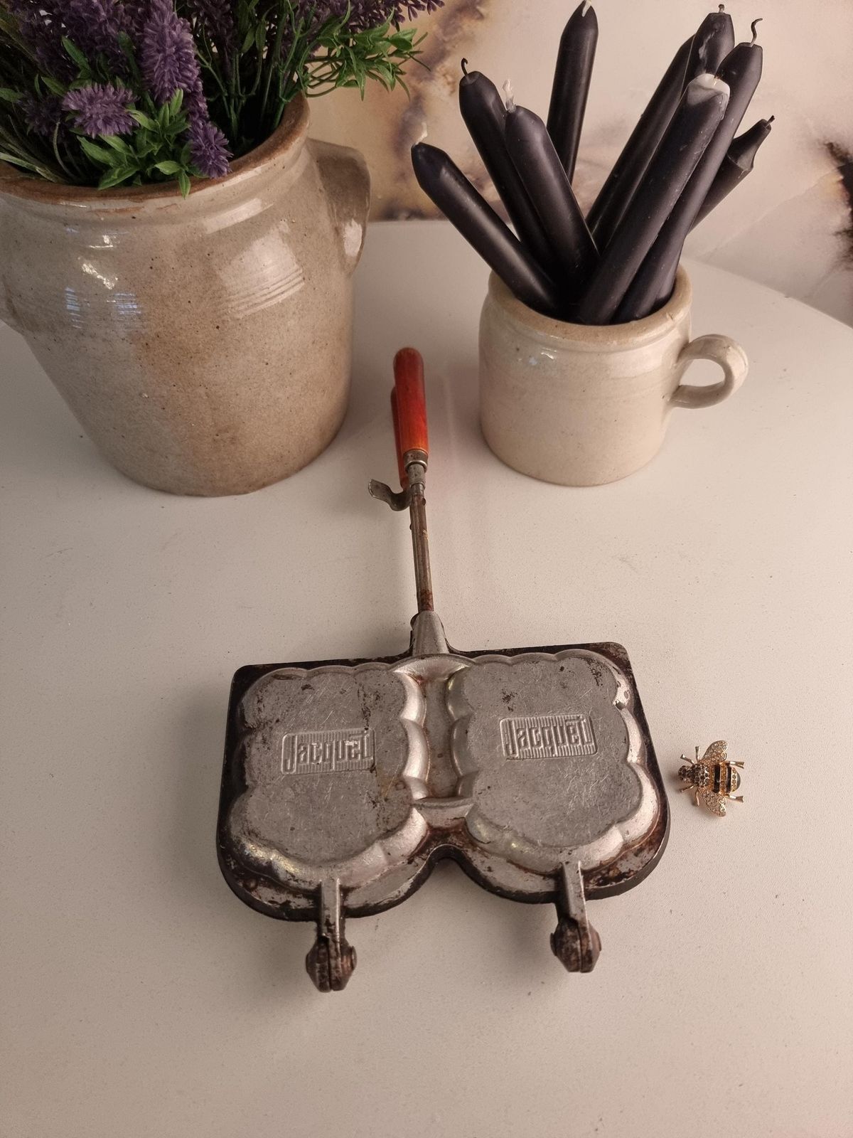 Vintage French Croque Monsieur Maker   Toasted Sandwich Press With Red Wooden Handles