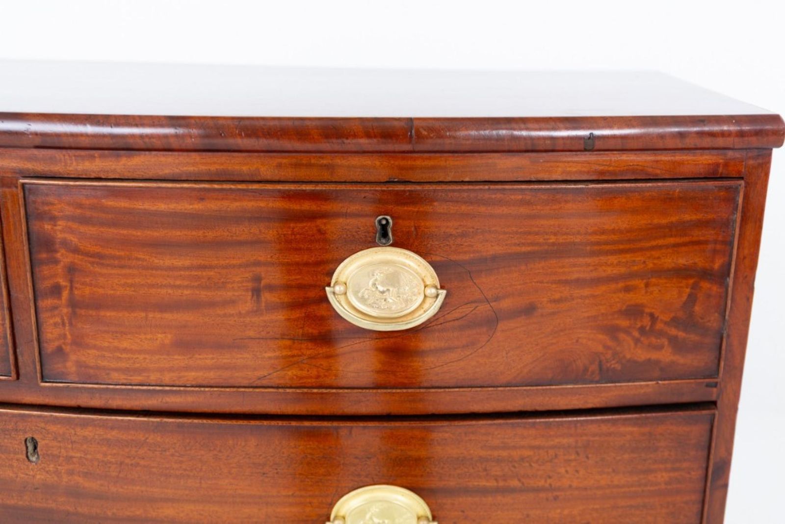 Period Regency Chest Drawers Bow Front 1810. photo vinterior