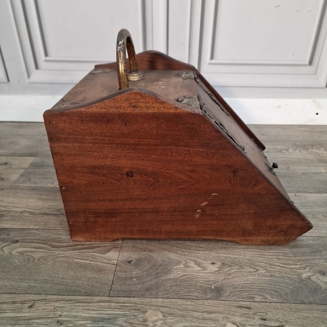 90.0 Antique Coal Scuttle   Mahogany Brass Mounted   Fireside Box Fire Log Storage photo